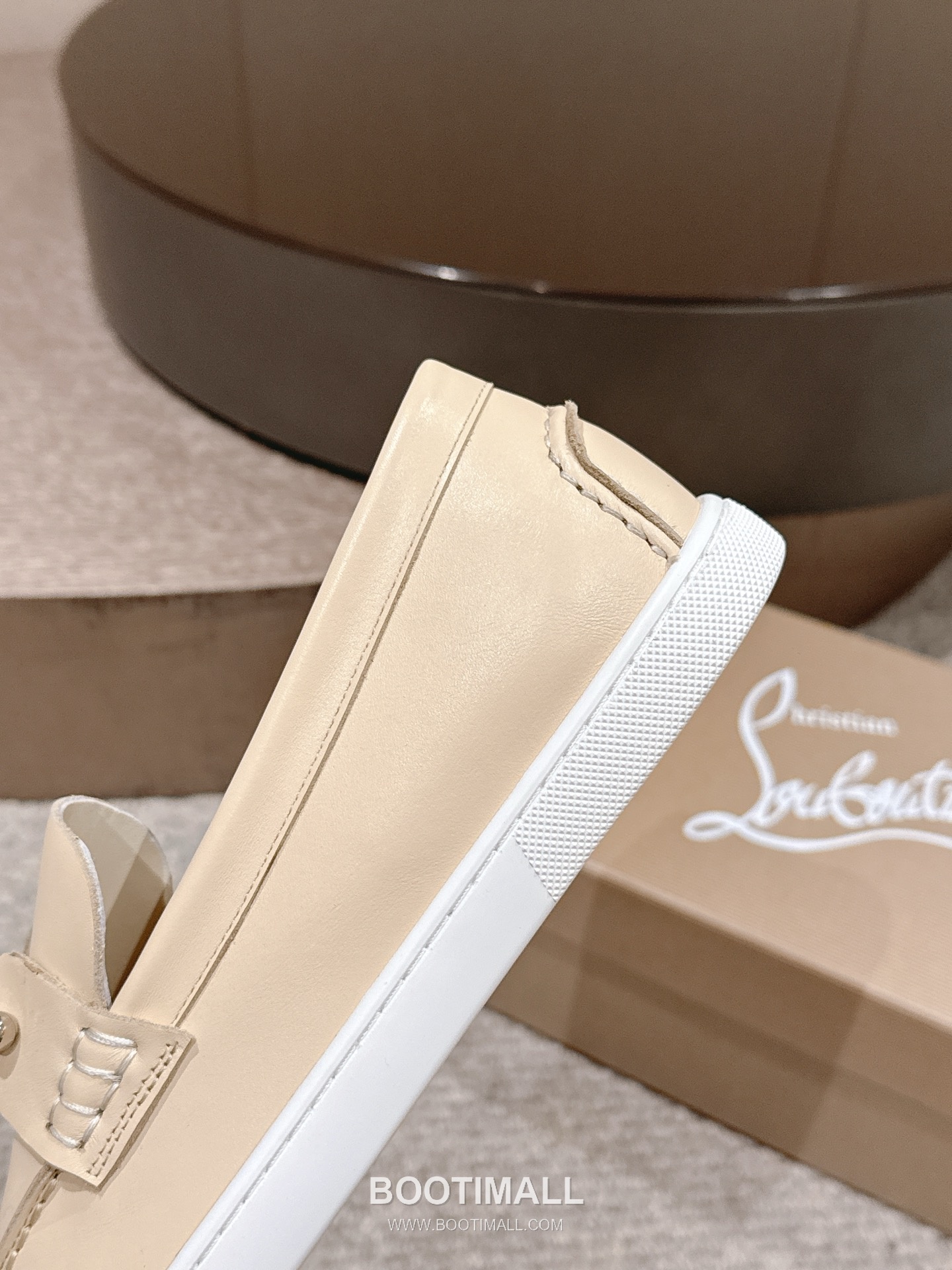 Christian Louboutin Chambeliboat Calfskin Leather Loafer with Metal Buckle Strap Rubber Sole Detail 크리스찬루부탱 샴벨리보트 카프스킨 레더 로퍼 메탈 버클 스트랩 러버솔 디테일 3cm 8