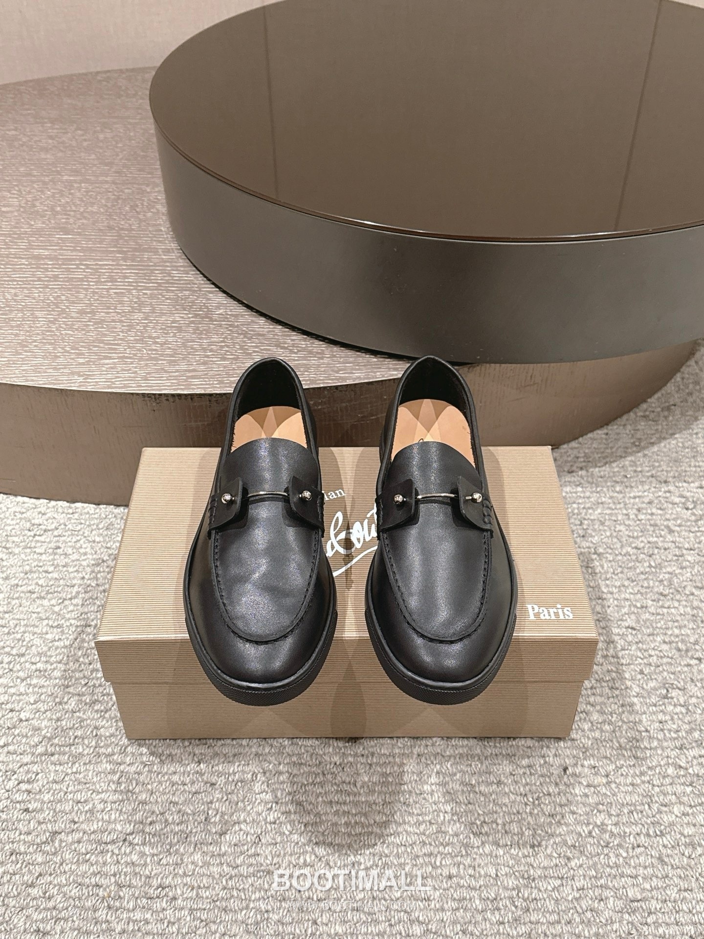 Christian Louboutin Chambeliboat Calfskin Leather Loafer with Metal Buckle Strap Rubber Sole Detail 크리스찬루부탱 샴벨리보트 카프스킨 레더 로퍼 메탈 버클 스트랩 러버솔 디테일 3cm 1