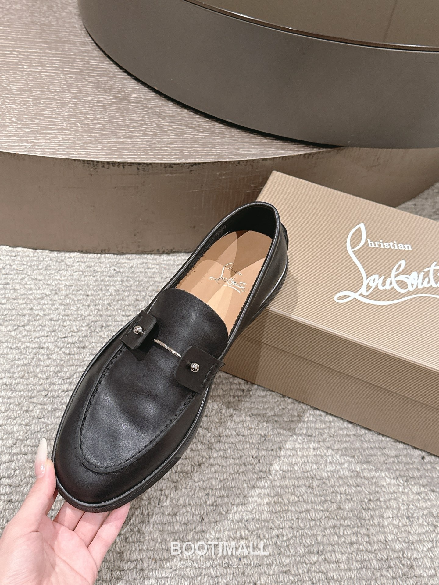 Christian Louboutin Chambeliboat Calfskin Leather Loafer with Metal Buckle Strap Rubber Sole Detail 크리스찬루부탱 샴벨리보트 카프스킨 레더 로퍼 메탈 버클 스트랩 러버솔 디테일 3cm 6