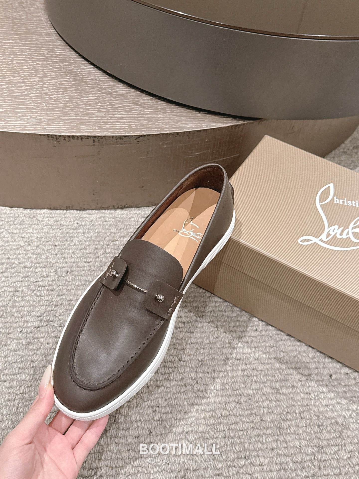 Christian Louboutin Chambeliboat Calfskin Leather Loafer with Metal Buckle Strap Rubber Sole Detail 크리스찬루부탱 샴벨리보트 카프스킨 레더 로퍼 메탈 버클 스트랩 러버솔 디테일 3cm 6