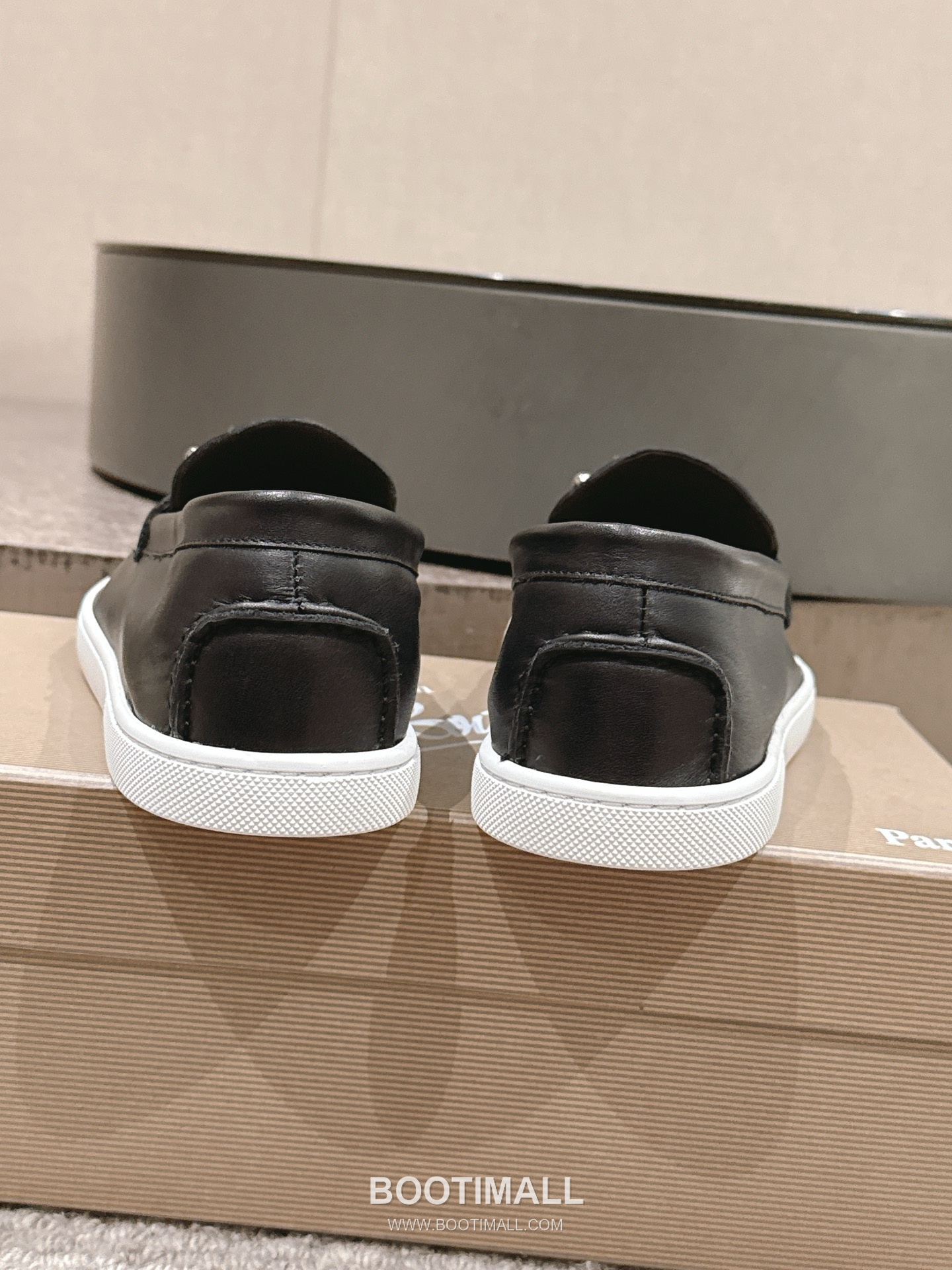 Christian Louboutin Chambeliboat Calfskin Leather Loafer with Metal Buckle Strap Rubber Sole Detail 크리스찬루부탱 샴벨리보트 카프스킨 레더 로퍼 메탈 버클 스트랩 러버솔 디테일 3cm 4