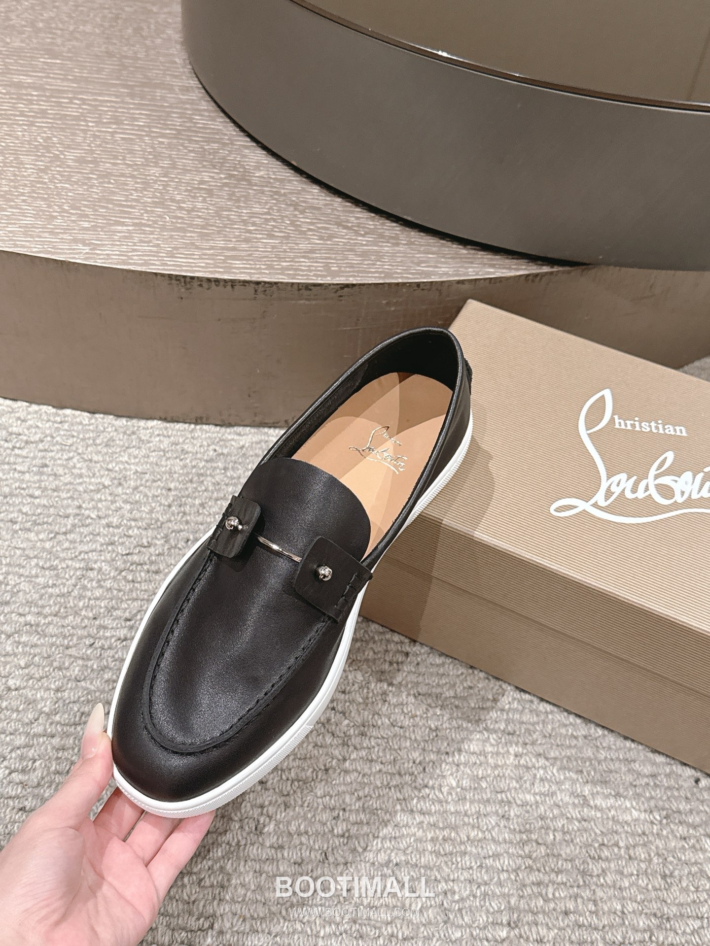 Christian Louboutin Chambeliboat Calfskin Leather Loafer with Metal Buckle Strap Rubber Sole Detail 크리스찬루부탱 샴벨리보트 카프스킨 레더 로퍼 메탈 버클 스트랩 러버솔 디테일 3cm 6