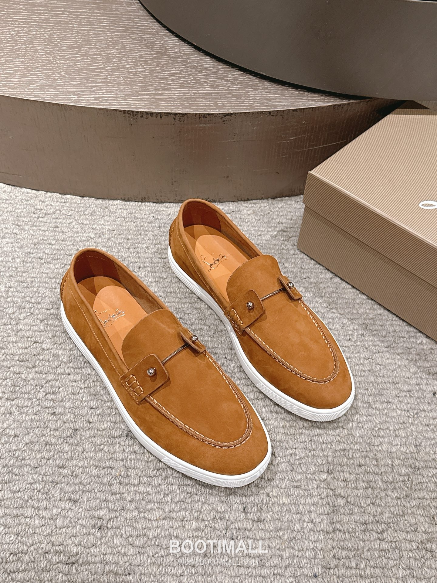 Christian Louboutin Chambeliboat Calfskin Leather Boat Loafer with Metal Buckle Strap Rubber Sole Detail 크리스찬루부탱 샴벨리보트 카프스킨 레더 보트 로퍼 메탈 버클 스트랩 러버솔 디테일 3cm 3