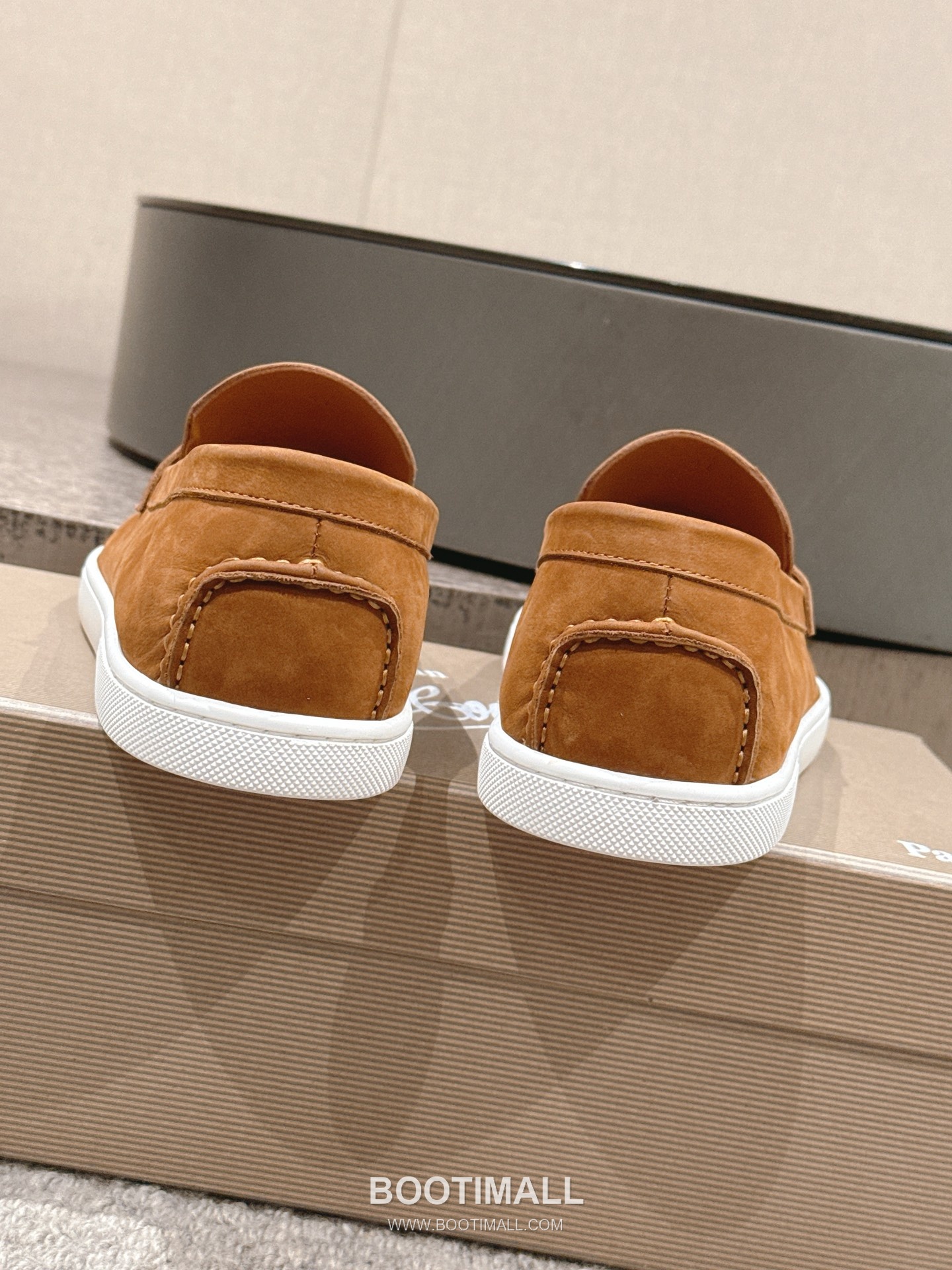 Christian Louboutin Chambeliboat Calfskin Leather Boat Loafer with Metal Buckle Strap Rubber Sole Detail 크리스찬루부탱 샴벨리보트 카프스킨 레더 보트 로퍼 메탈 버클 스트랩 러버솔 디테일 3cm 4