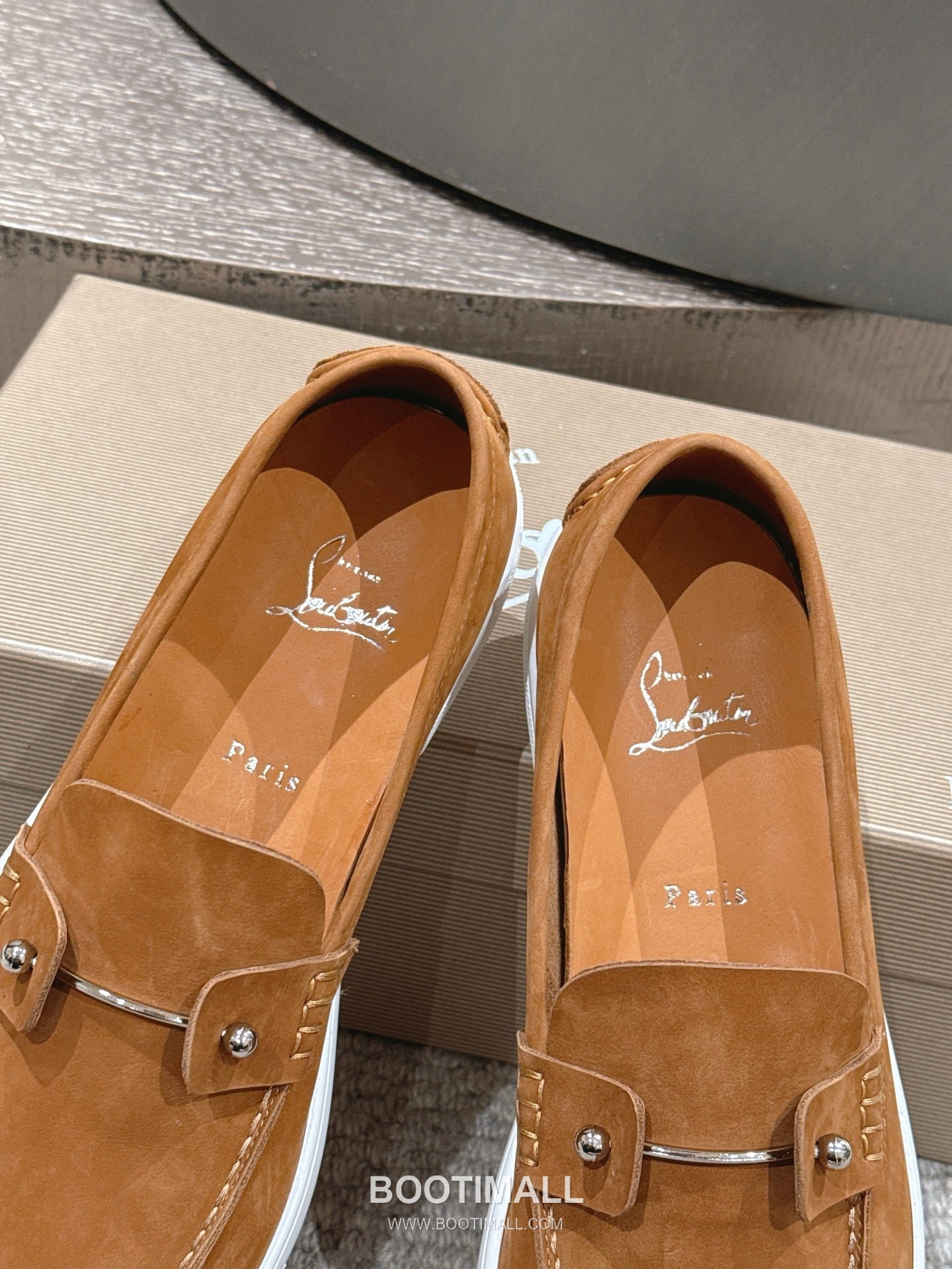 Christian Louboutin Chambeliboat Calfskin Leather Boat Loafer with Metal Buckle Strap Rubber Sole Detail 크리스찬루부탱 샴벨리보트 카프스킨 레더 보트 로퍼 메탈 버클 스트랩 러버솔 디테일 3cm 5