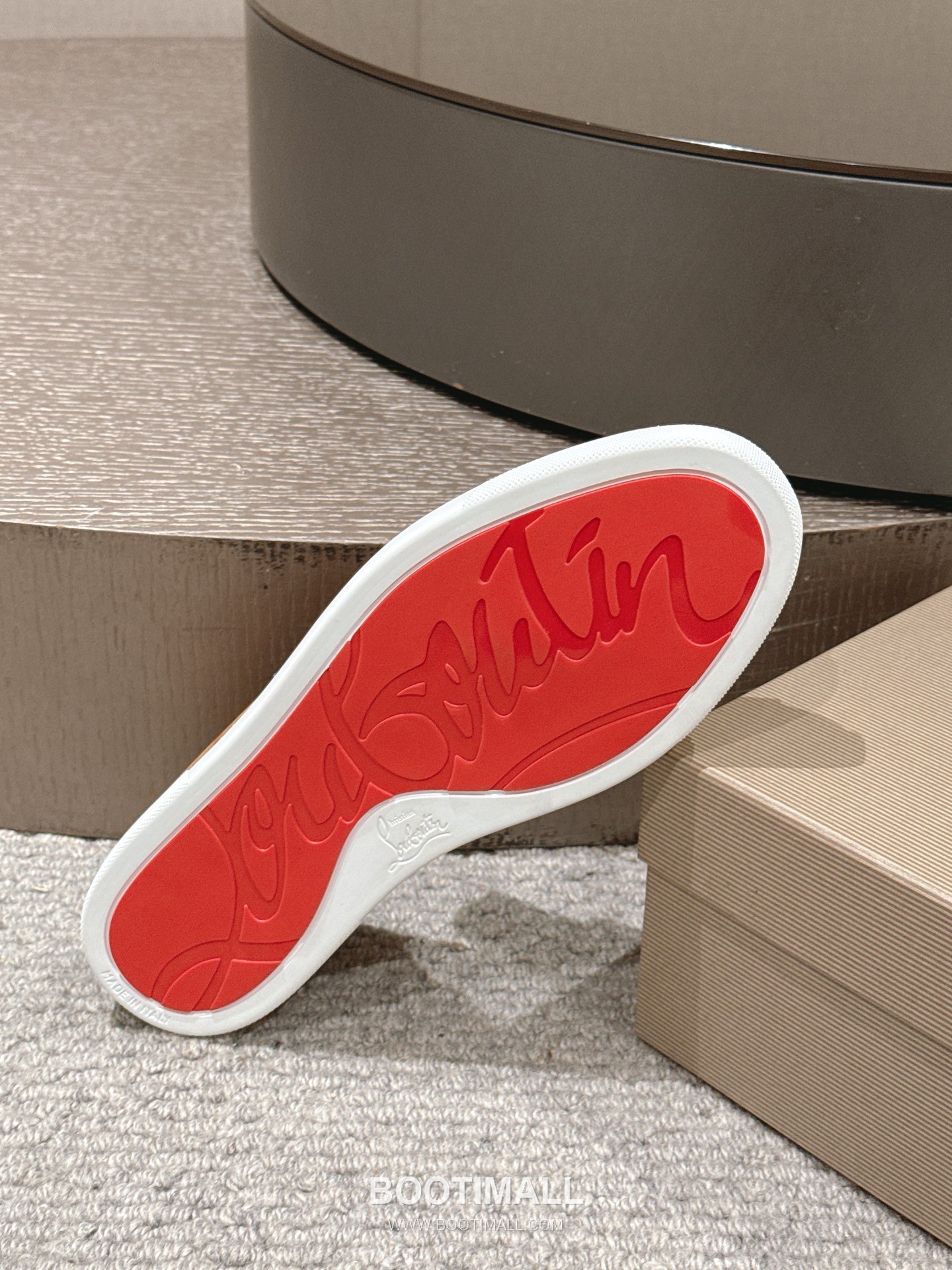 Christian Louboutin Chambeliboat Calfskin Leather Boat Loafer with Metal Buckle Strap Rubber Sole Detail 크리스찬루부탱 샴벨리보트 카프스킨 레더 보트 로퍼 메탈 버클 스트랩 러버솔 디테일 3cm 9