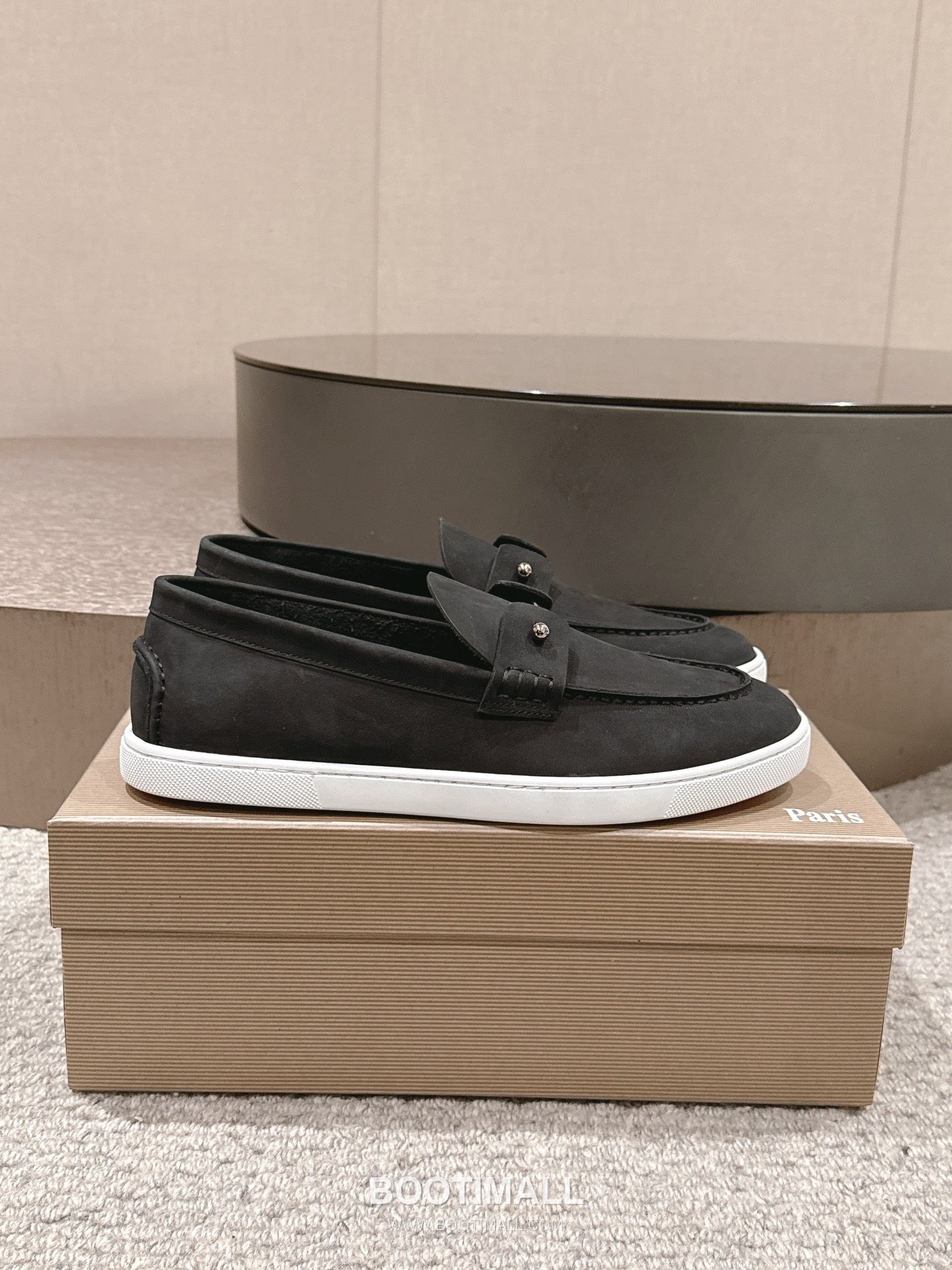 Christian Louboutin Chambeliboat Calfskin Leather Boat Loafer with Metal Buckle Strap Rubber Sole Detail 크리스찬루부탱 샴벨리보트 카프스킨 레더 보트 로퍼 메탈 버클 스트랩 러버솔 디테일 3cm 2