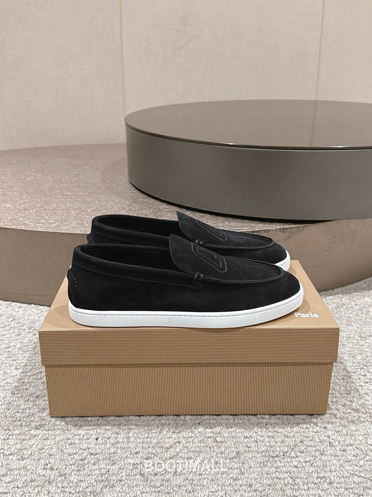 Christian Louboutin Chambeliboat Calfskin Leather Boat Loafer with Metal Buckle Strap Rubber Sole Detail 크리스찬루부탱 샴벨리보트 카프스킨 레더 보트 로퍼 메탈 버클 스트랩 러버솔 디테일 3cm 2