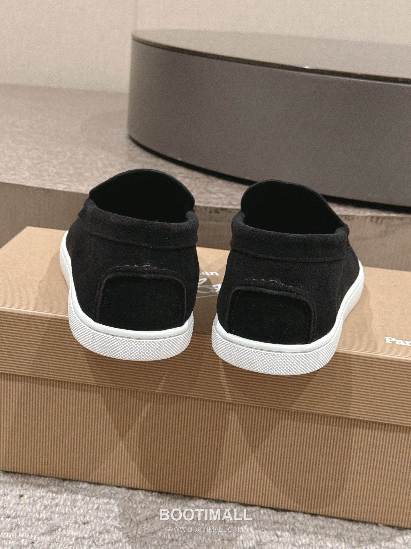 Christian Louboutin Chambeliboat Calfskin Leather Boat Loafer with Metal Buckle Strap Rubber Sole Detail 크리스찬루부탱 샴벨리보트 카프스킨 레더 보트 로퍼 메탈 버클 스트랩 러버솔 디테일 3cm 4