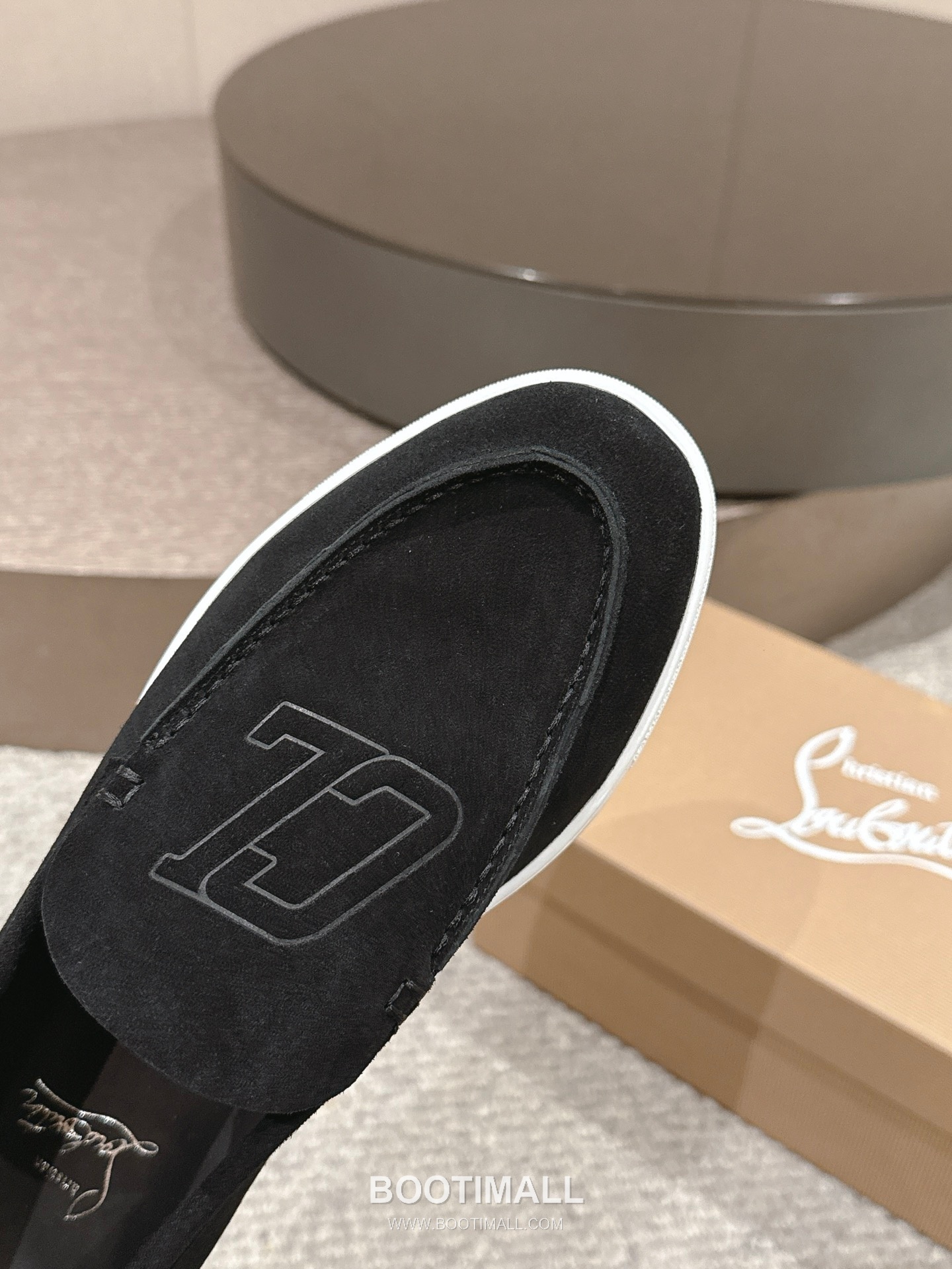 Christian Louboutin Chambeliboat Calfskin Leather Boat Loafer with Metal Buckle Strap Rubber Sole Detail 크리스찬루부탱 샴벨리보트 카프스킨 레더 보트 로퍼 메탈 버클 스트랩 러버솔 디테일 3cm 7