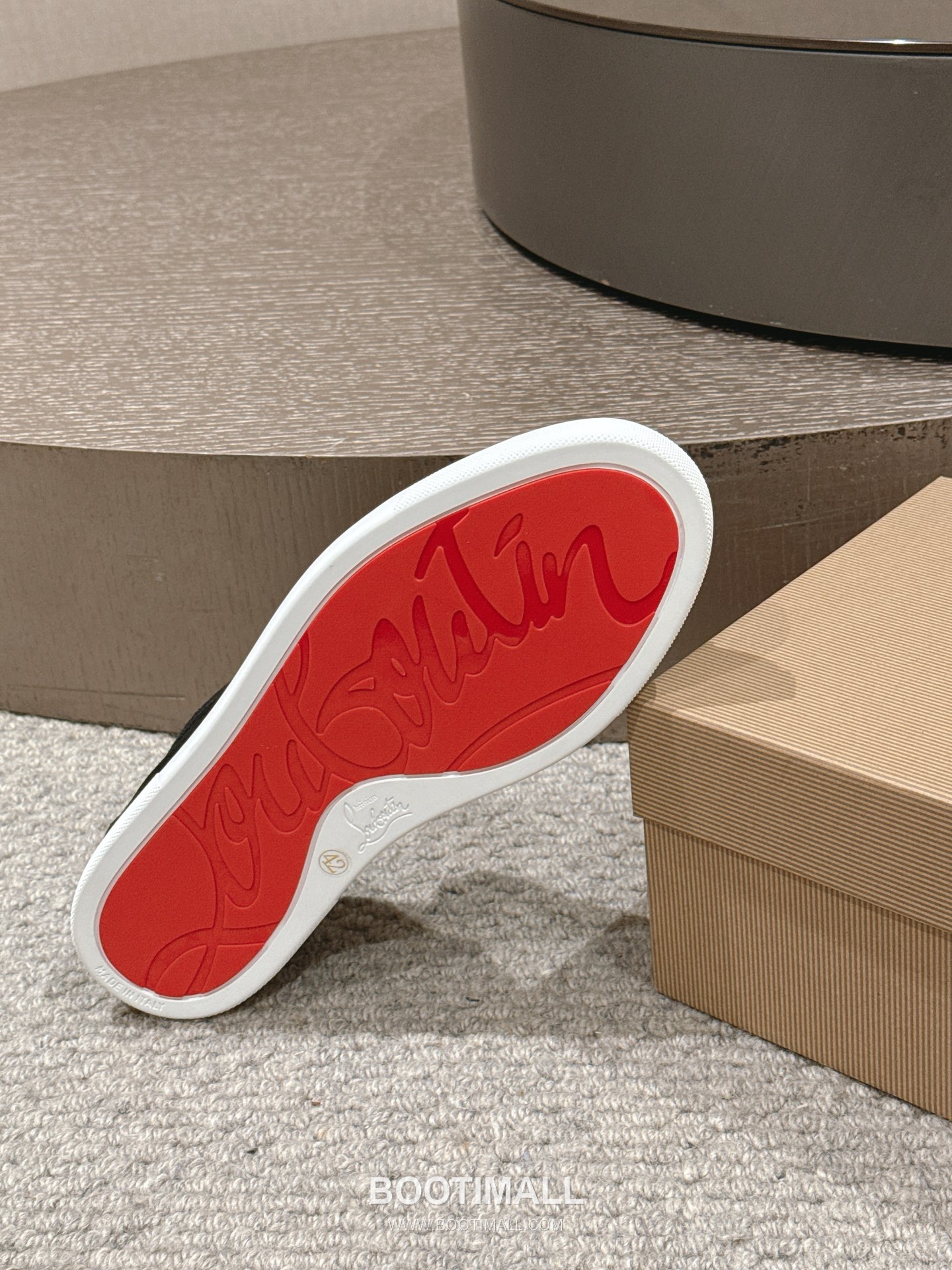 Christian Louboutin Chambeliboat Calfskin Leather Boat Loafer with Metal Buckle Strap Rubber Sole Detail 크리스찬루부탱 샴벨리보트 카프스킨 레더 보트 로퍼 메탈 버클 스트랩 러버솔 디테일 3cm 9