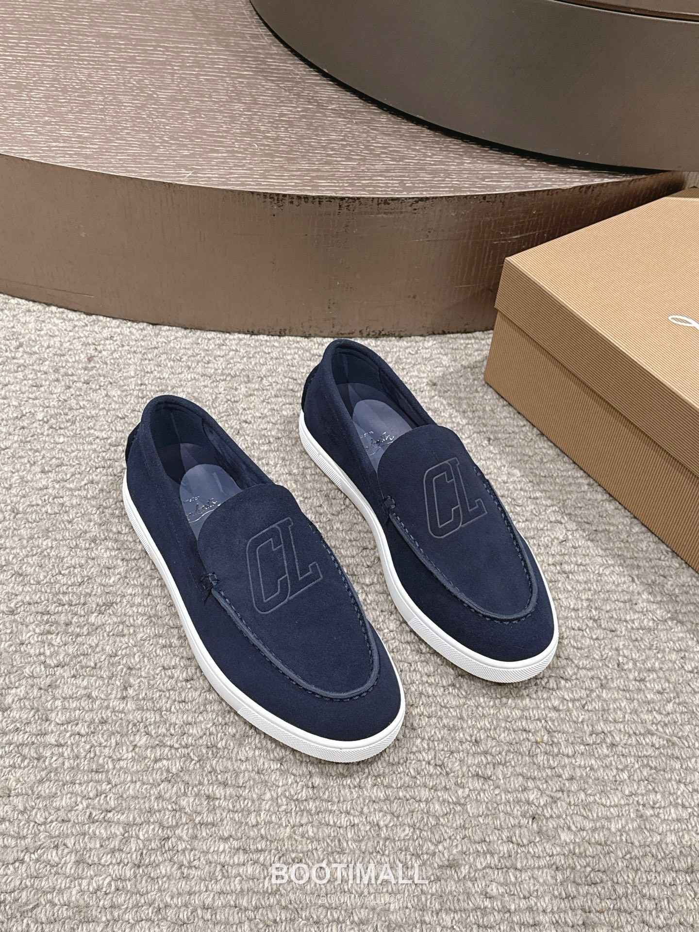 Christian Louboutin Chambeliboat Calfskin Leather Boat Loafer with Metal Buckle Strap Rubber Sole Detail 크리스찬루부탱 샴벨리보트 카프스킨 레더 보트 로퍼 메탈 버클 스트랩 러버솔 디테일 3cm 3