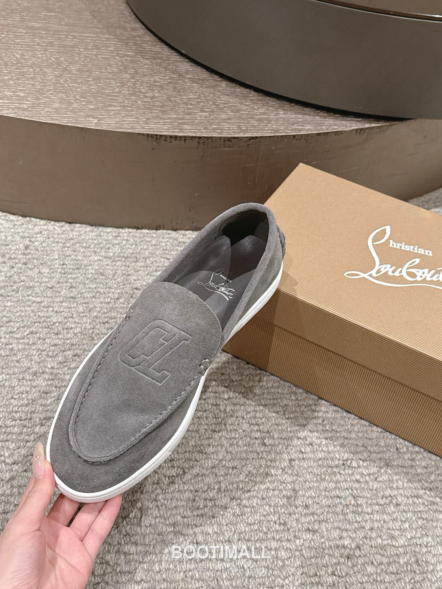 Christian Louboutin Chambeliboat Calfskin Leather Boat Loafer with Metal Buckle Strap Rubber Sole Detail 크리스찬루부탱 샴벨리보트 카프스킨 레더 보트 로퍼 메탈 버클 스트랩 러버솔 디테일 3cm 6