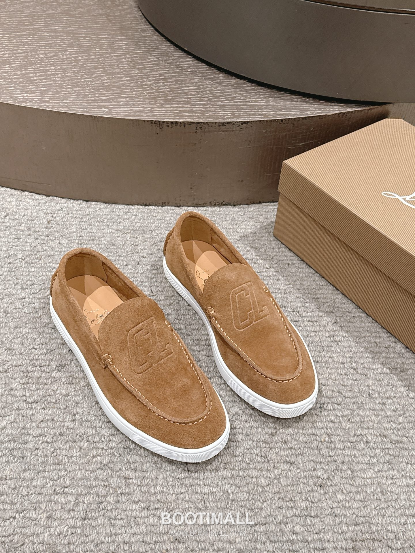Christian Louboutin Chambeliboat Calfskin Leather Boat Loafer with Metal Buckle Strap Rubber Sole Detail 크리스찬루부탱 샴벨리보트 카프스킨 레더 보트 로퍼 메탈 버클 스트랩 러버솔 디테일 3cm 3