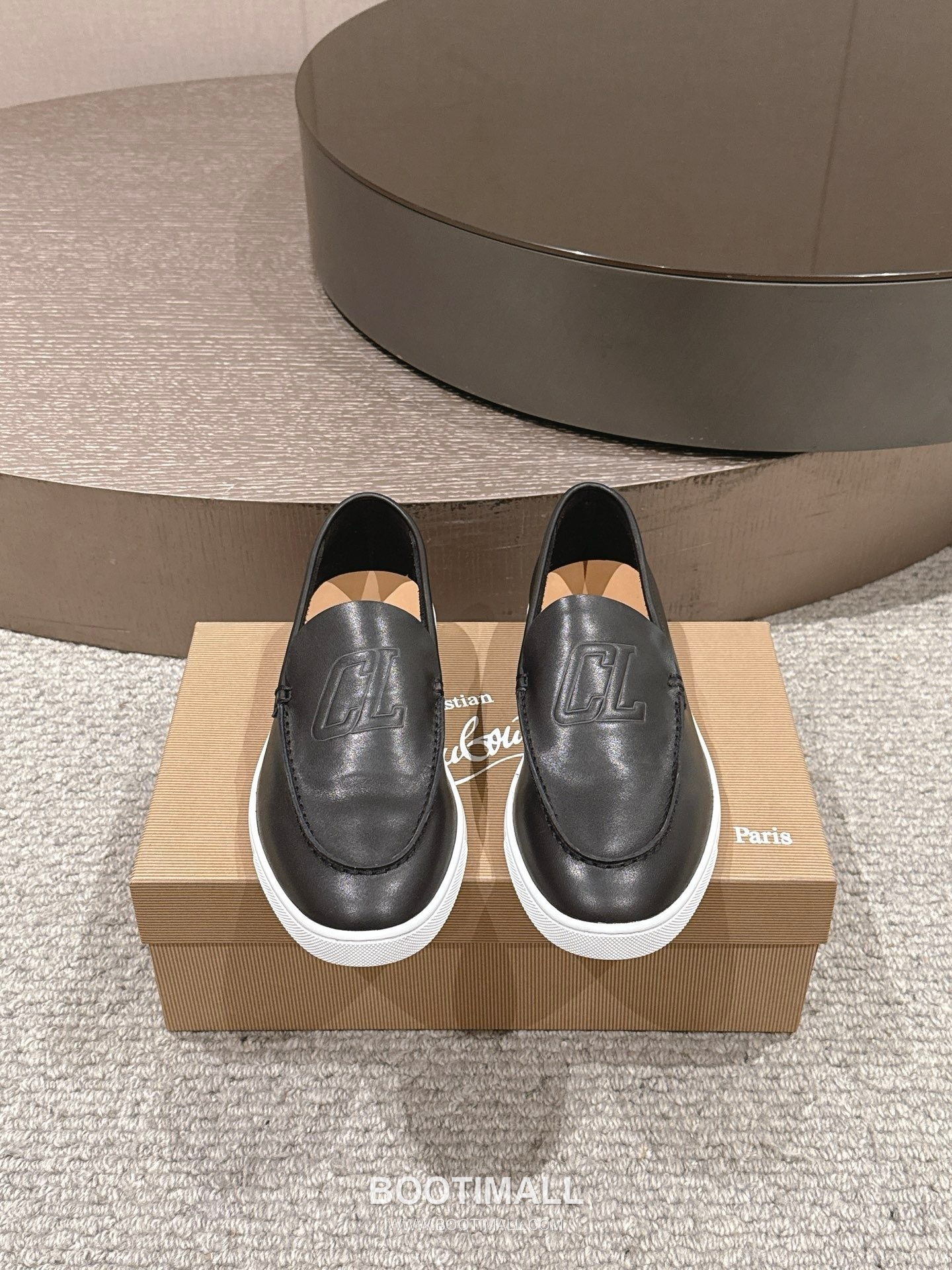 Christian Louboutin Chambeliboat Calfskin Leather Boat Loafer with Metal Buckle Strap Rubber Sole Detail 크리스찬루부탱 샴벨리보트 카프스킨 레더 보트 로퍼 메탈 버클 스트랩 러버솔 디테일 3cm 1