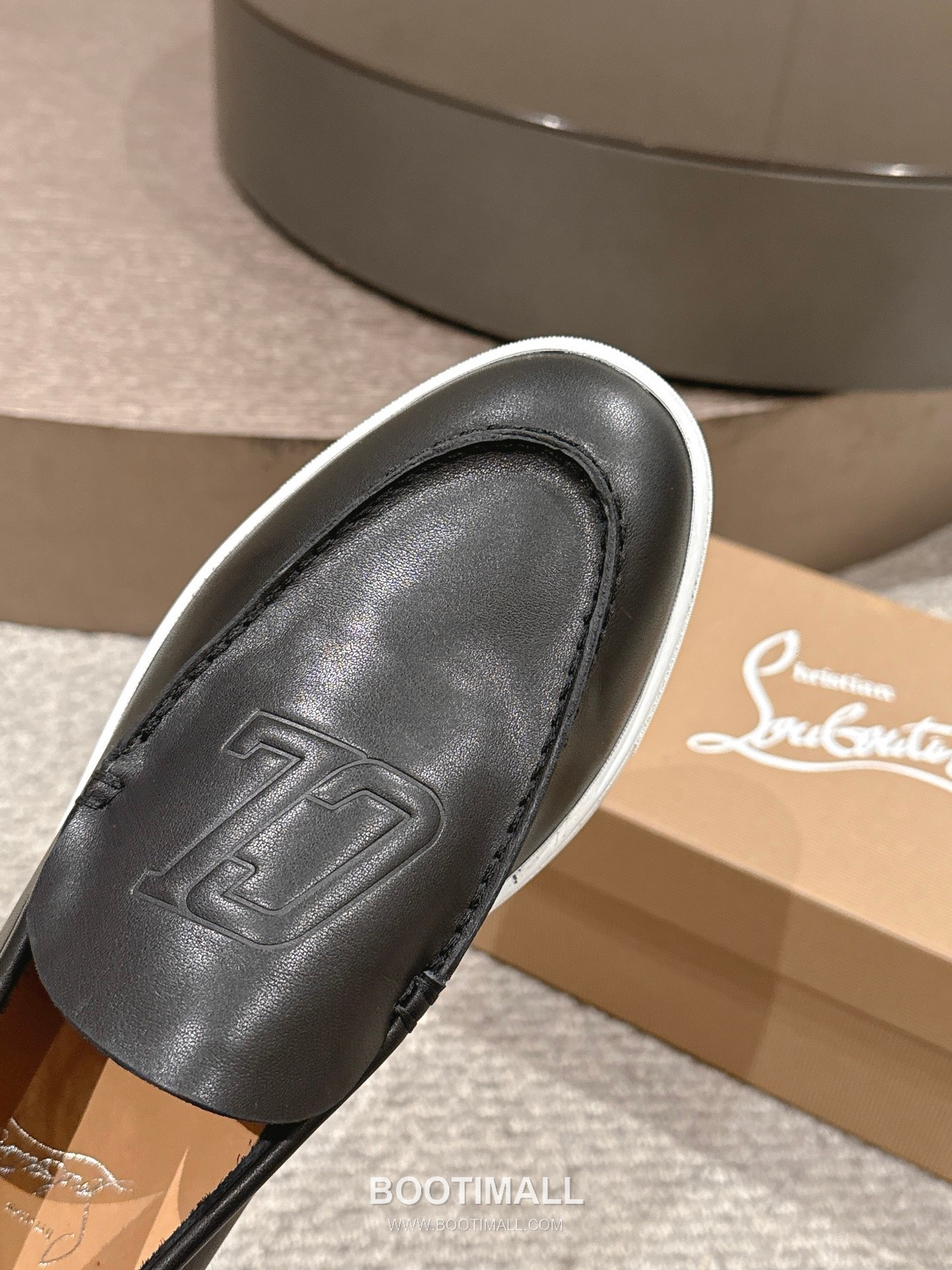 Christian Louboutin Chambeliboat Calfskin Leather Boat Loafer with Metal Buckle Strap Rubber Sole Detail 크리스찬루부탱 샴벨리보트 카프스킨 레더 보트 로퍼 메탈 버클 스트랩 러버솔 디테일 3cm 7