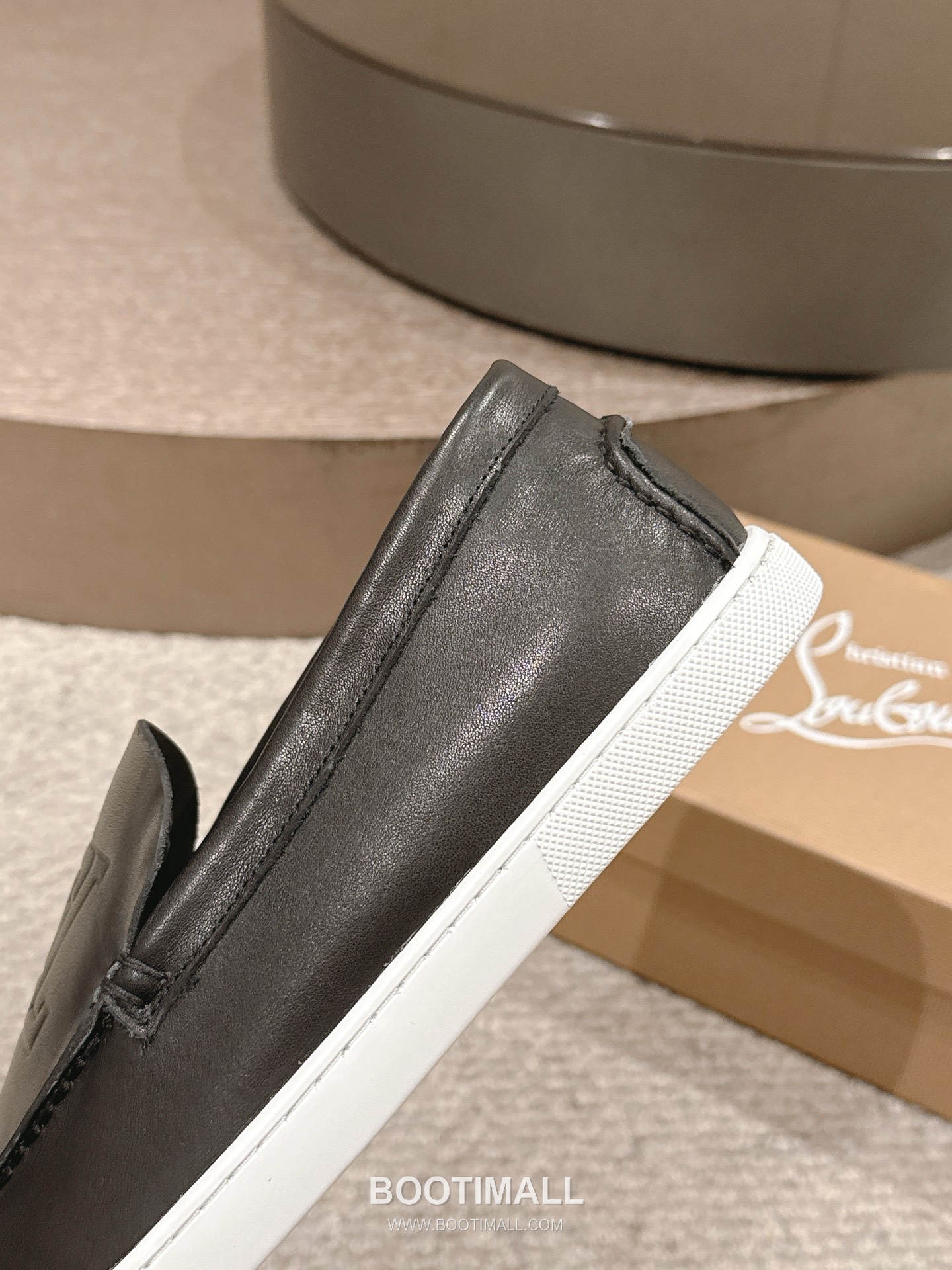 Christian Louboutin Chambeliboat Calfskin Leather Boat Loafer with Metal Buckle Strap Rubber Sole Detail 크리스찬루부탱 샴벨리보트 카프스킨 레더 보트 로퍼 메탈 버클 스트랩 러버솔 디테일 3cm 8