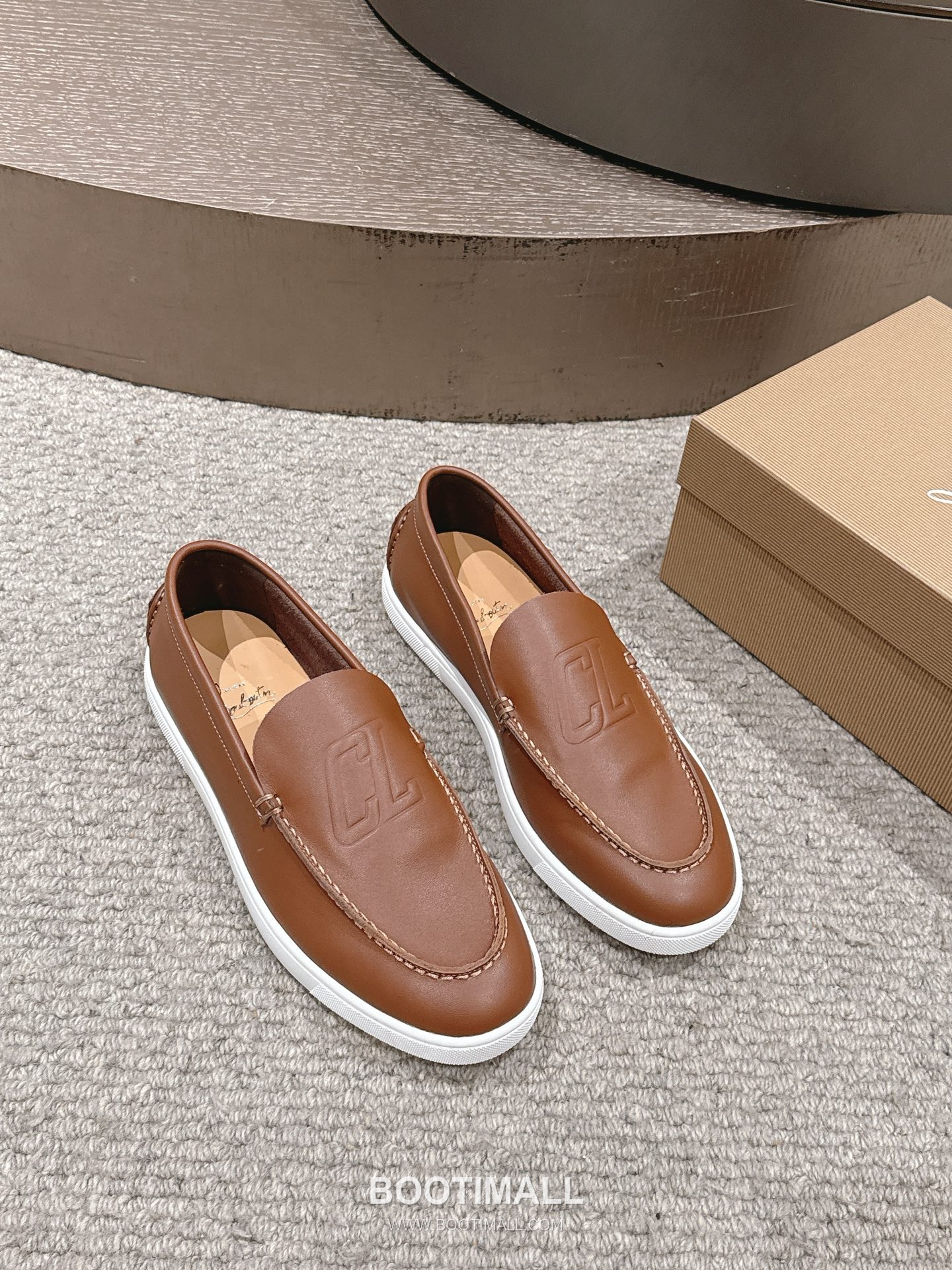 Christian Louboutin Chambeliboat Calfskin Leather Boat Loafer with Metal Buckle Strap Rubber Sole Detail 크리스찬루부탱 샴벨리보트 카프스킨 레더 보트 로퍼 메탈 버클 스트랩 러버솔 디테일 3cm 3
