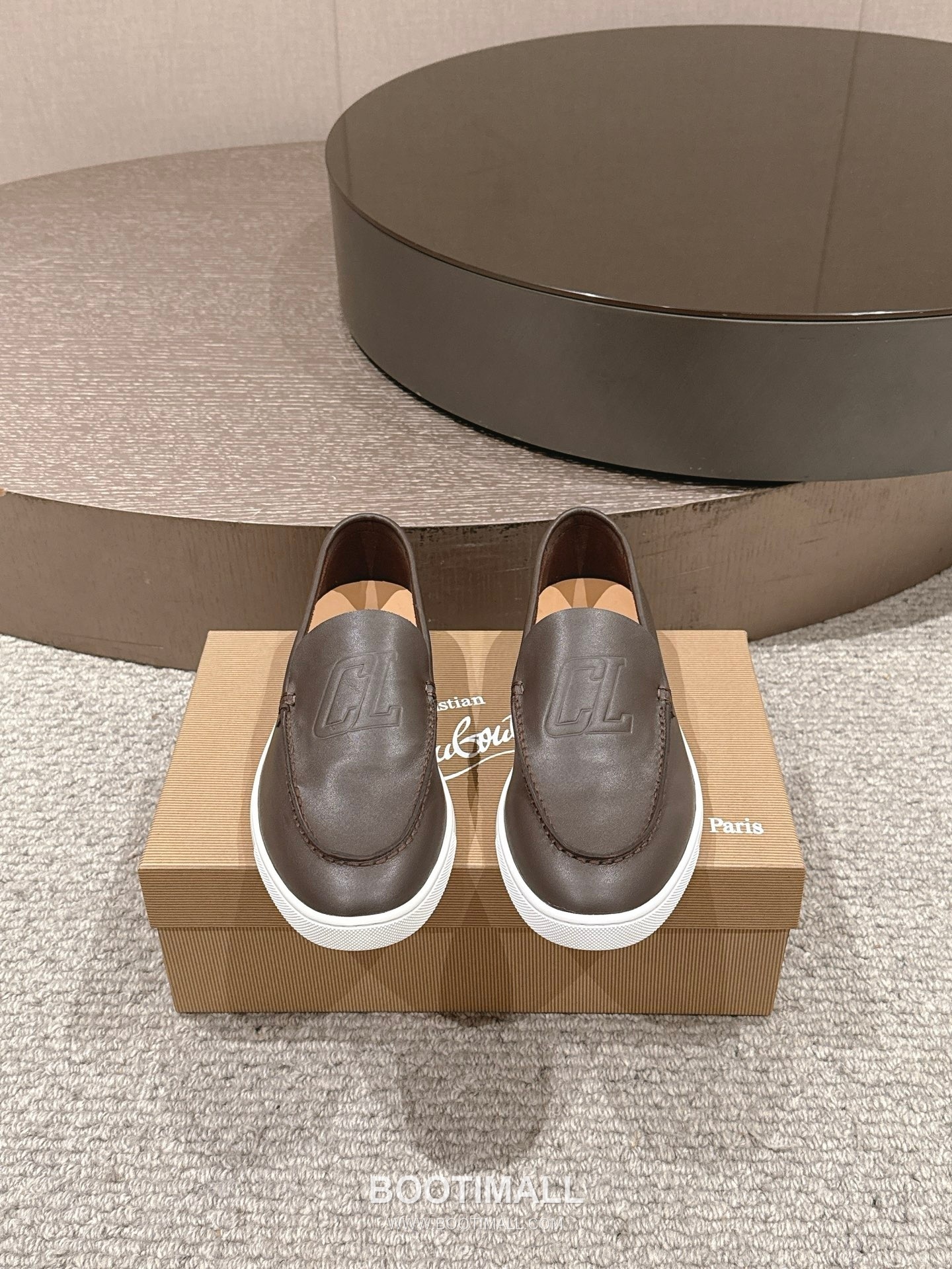 Christian Louboutin Chambeliboat Calfskin Leather Boat Loafer with Metal Buckle Strap Rubber Sole Detail 크리스찬루부탱 샴벨리보트 카프스킨 레더 보트 로퍼 메탈 버클 스트랩 러버솔 디테일 3cm 1