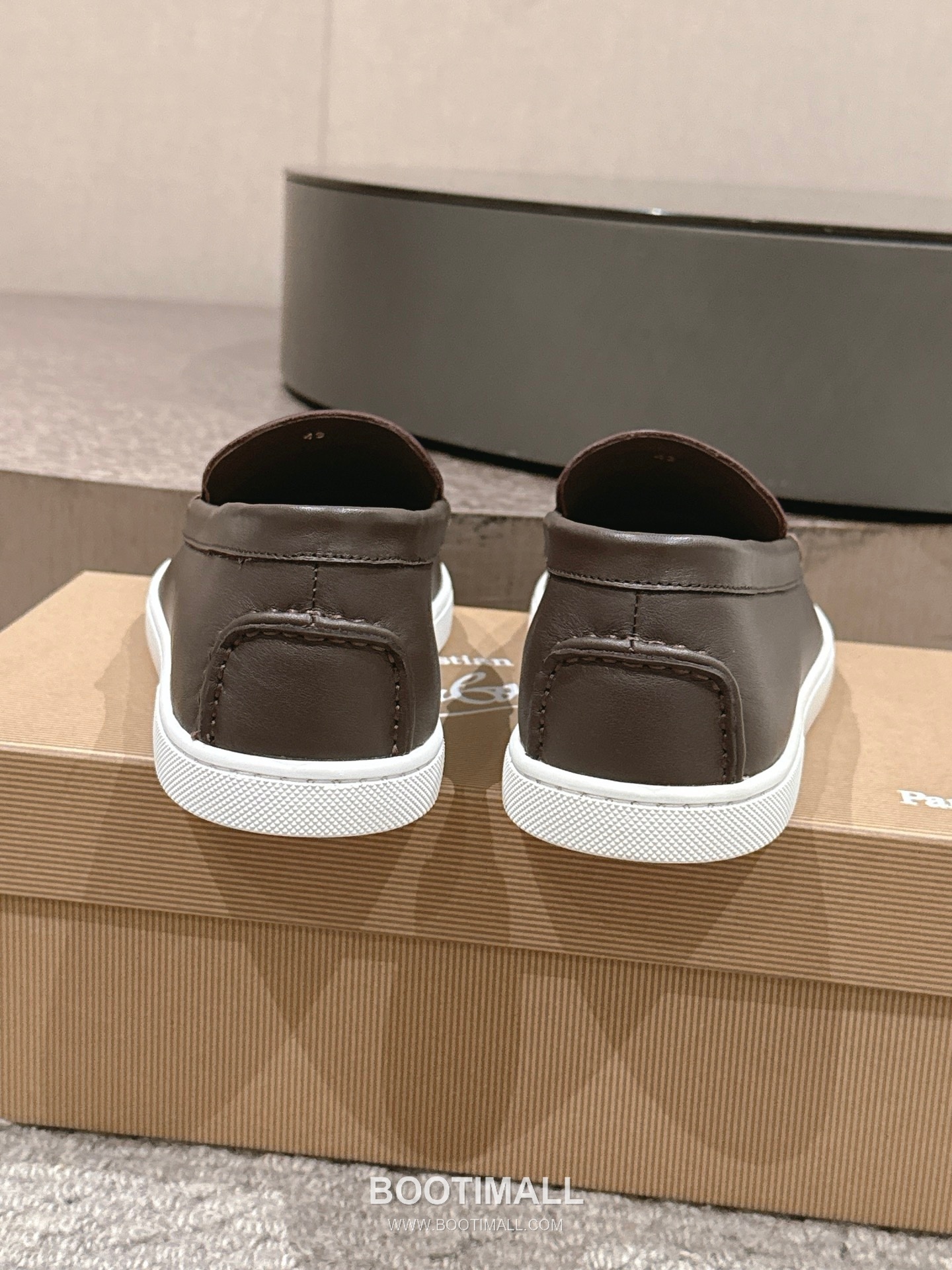 Christian Louboutin Chambeliboat Calfskin Leather Boat Loafer with Metal Buckle Strap Rubber Sole Detail 크리스찬루부탱 샴벨리보트 카프스킨 레더 보트 로퍼 메탈 버클 스트랩 러버솔 디테일 3cm 4