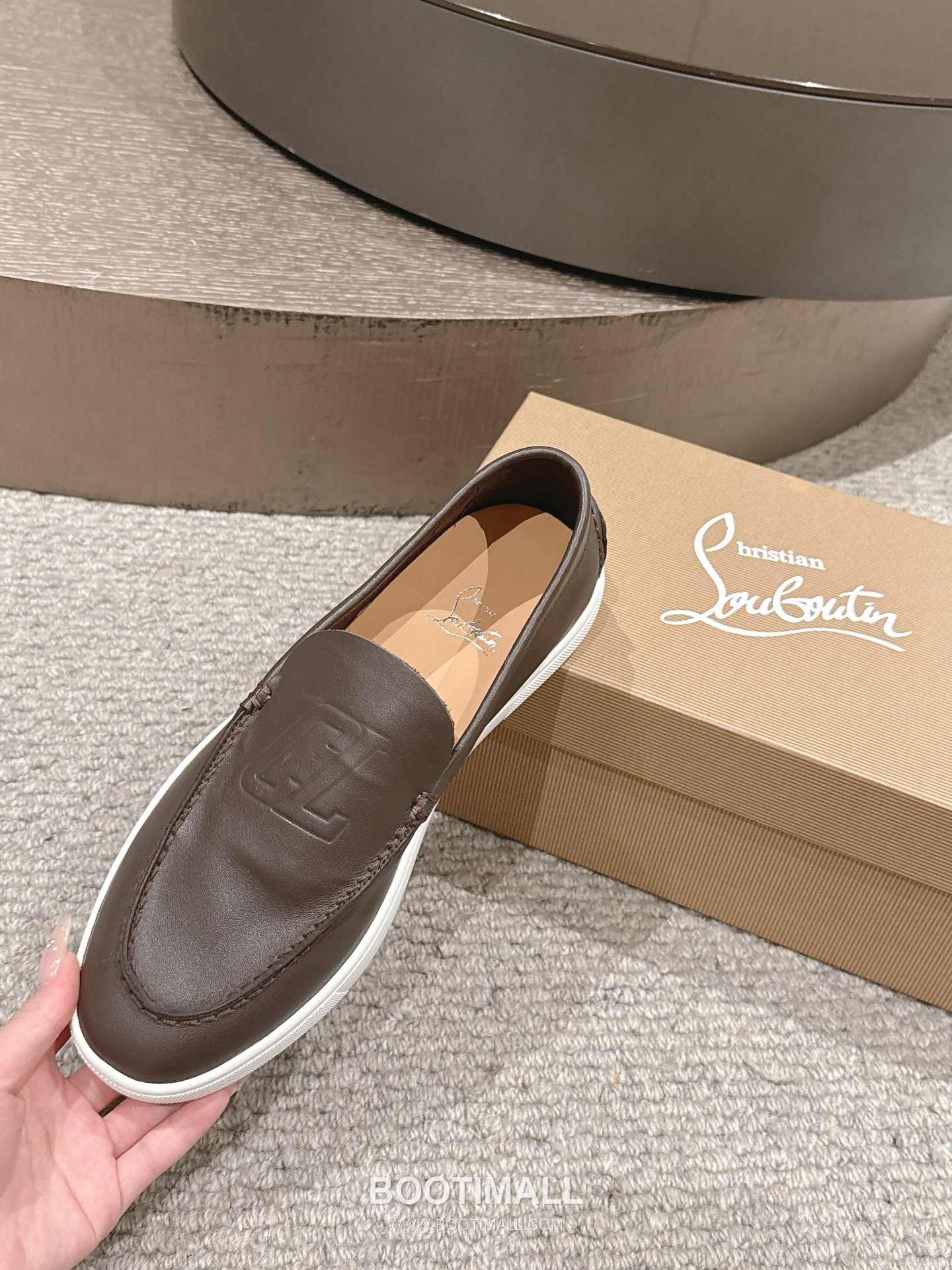 Christian Louboutin Chambeliboat Calfskin Leather Boat Loafer with Metal Buckle Strap Rubber Sole Detail 크리스찬루부탱 샴벨리보트 카프스킨 레더 보트 로퍼 메탈 버클 스트랩 러버솔 디테일 3cm 6