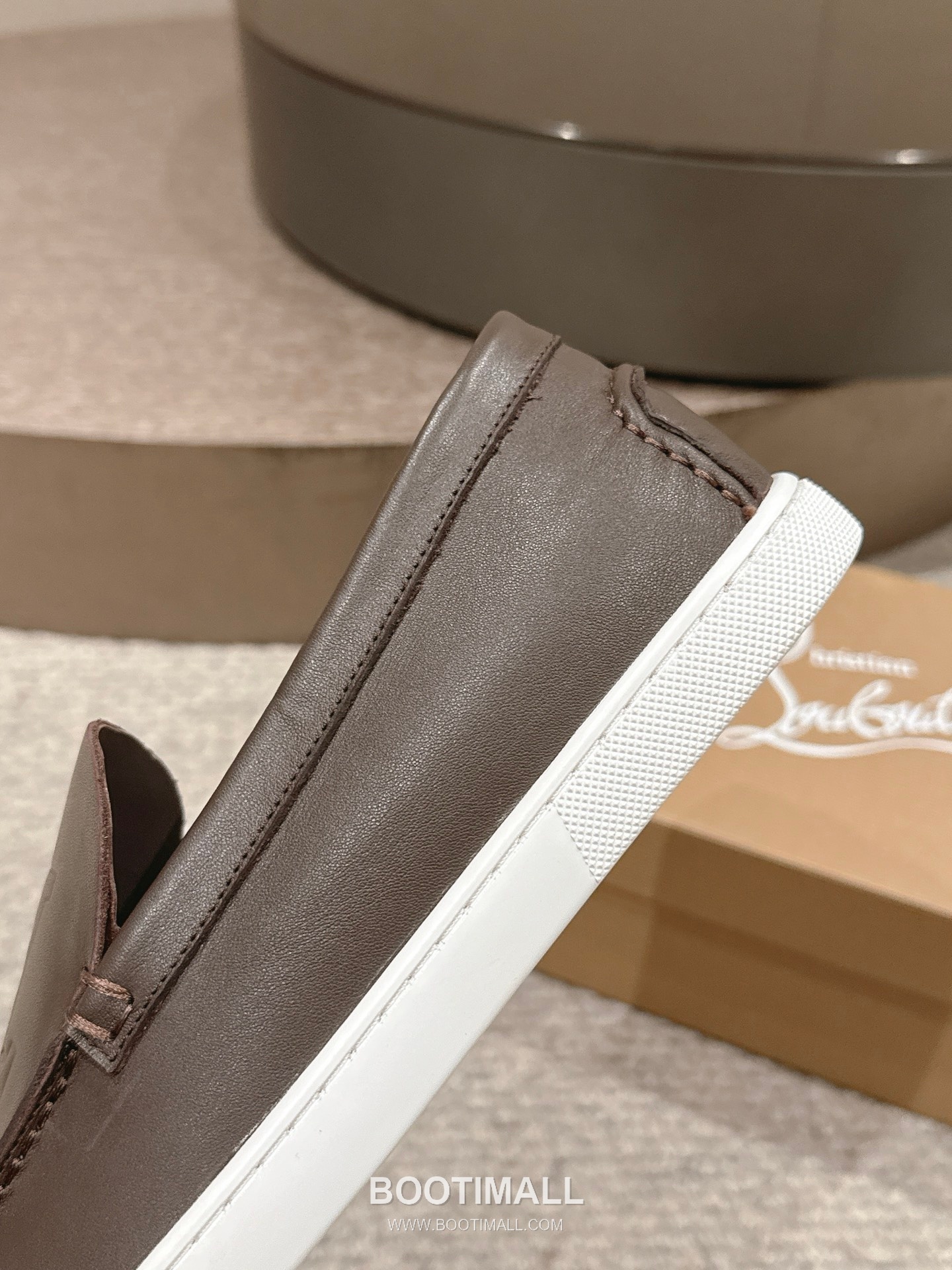 Christian Louboutin Chambeliboat Calfskin Leather Boat Loafer with Metal Buckle Strap Rubber Sole Detail 크리스찬루부탱 샴벨리보트 카프스킨 레더 보트 로퍼 메탈 버클 스트랩 러버솔 디테일 3cm 8