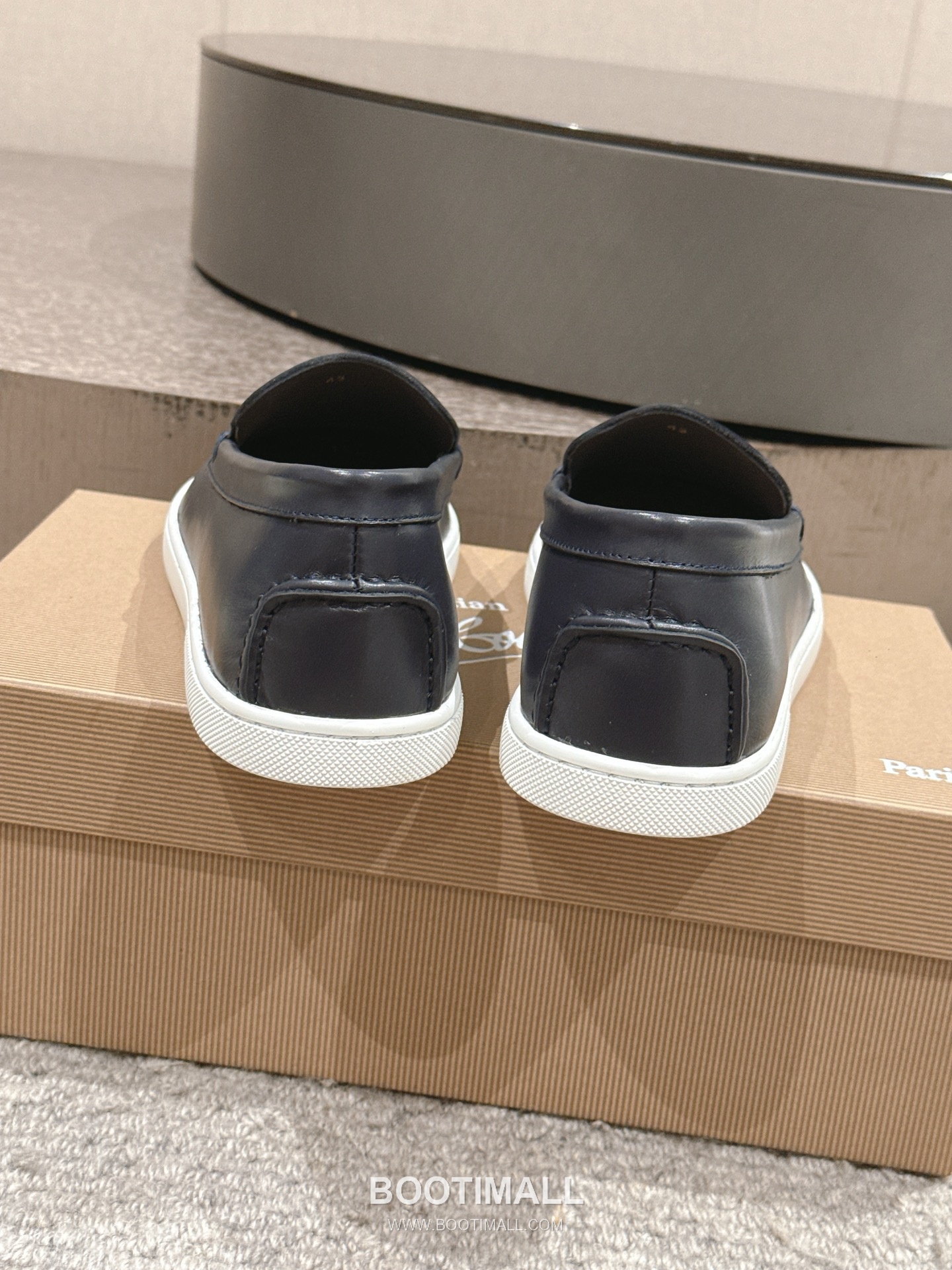 Christian Louboutin Chambeliboat Calfskin Leather Boat Loafer with Metal Buckle Strap Rubber Sole Detail 크리스찬루부탱 샴벨리보트 카프스킨 레더 보트 로퍼 메탈 버클 스트랩 러버솔 디테일 3cm 4