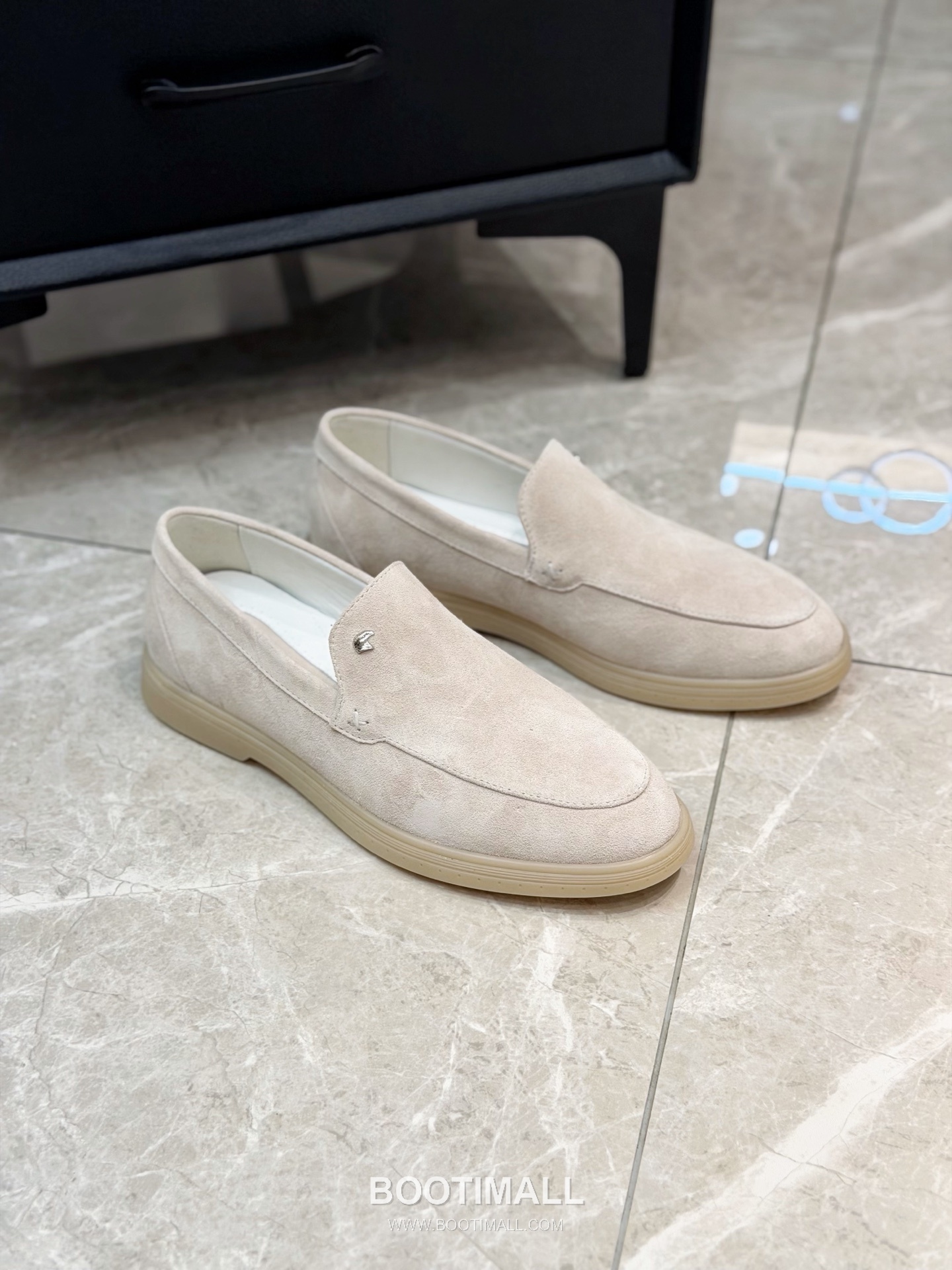 Stefano Ricci Nappa Calfskin Leather Low Sneakers with Metal Logo Tongue Buckle Detail 스테파노리치 나파 카프스킨 레더 로우 스니커즈 메탈 로고 텅 버클 디테일 3cm 3