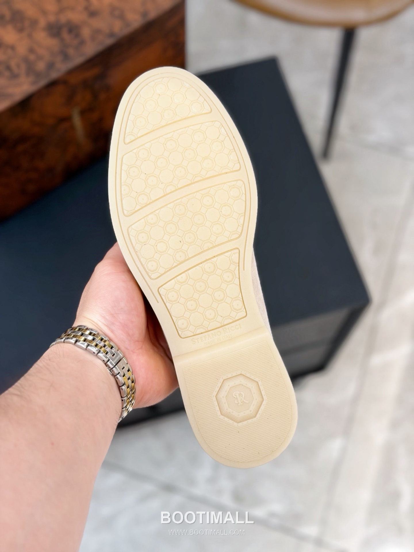 Stefano Ricci Nappa Calfskin Leather Low Sneakers with Metal Logo Tongue Buckle Detail 스테파노리치 나파 카프스킨 레더 로우 스니커즈 메탈 로고 텅 버클 디테일 3cm 9