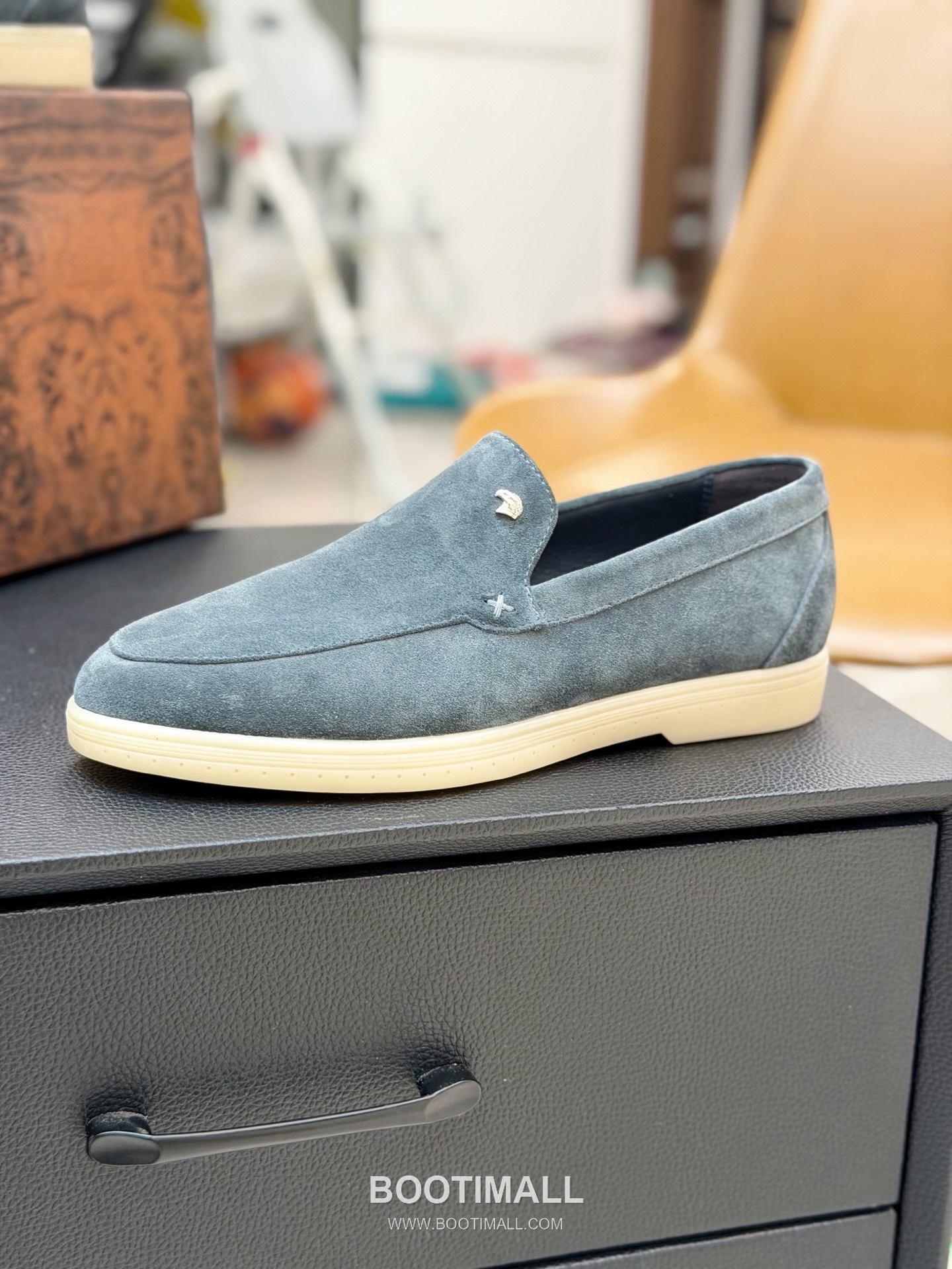 Stefano Ricci Nappa Calfskin Leather Low Sneakers with Metal Logo Tongue Buckle Detail 스테파노리치 나파 카프스킨 레더 로우 스니커즈 메탈 로고 텅 버클 디테일 3cm 6