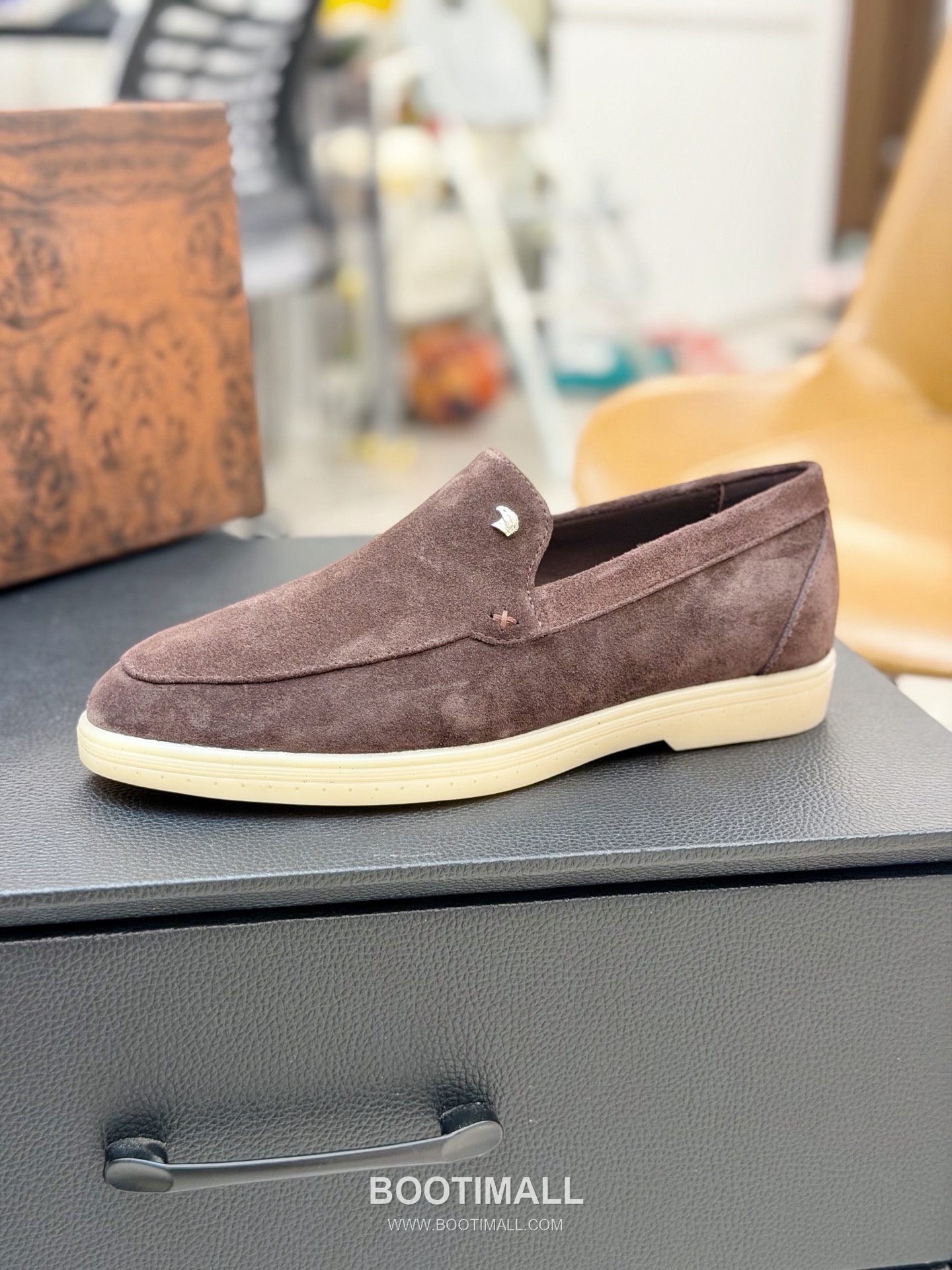 Stefano Ricci Nappa Calfskin Leather Low Sneakers with Metal Logo Tongue Buckle Detail 스테파노리치 나파 카프스킨 레더 로우 스니커즈 메탈 로고 텅 버클 디테일 3cm 4