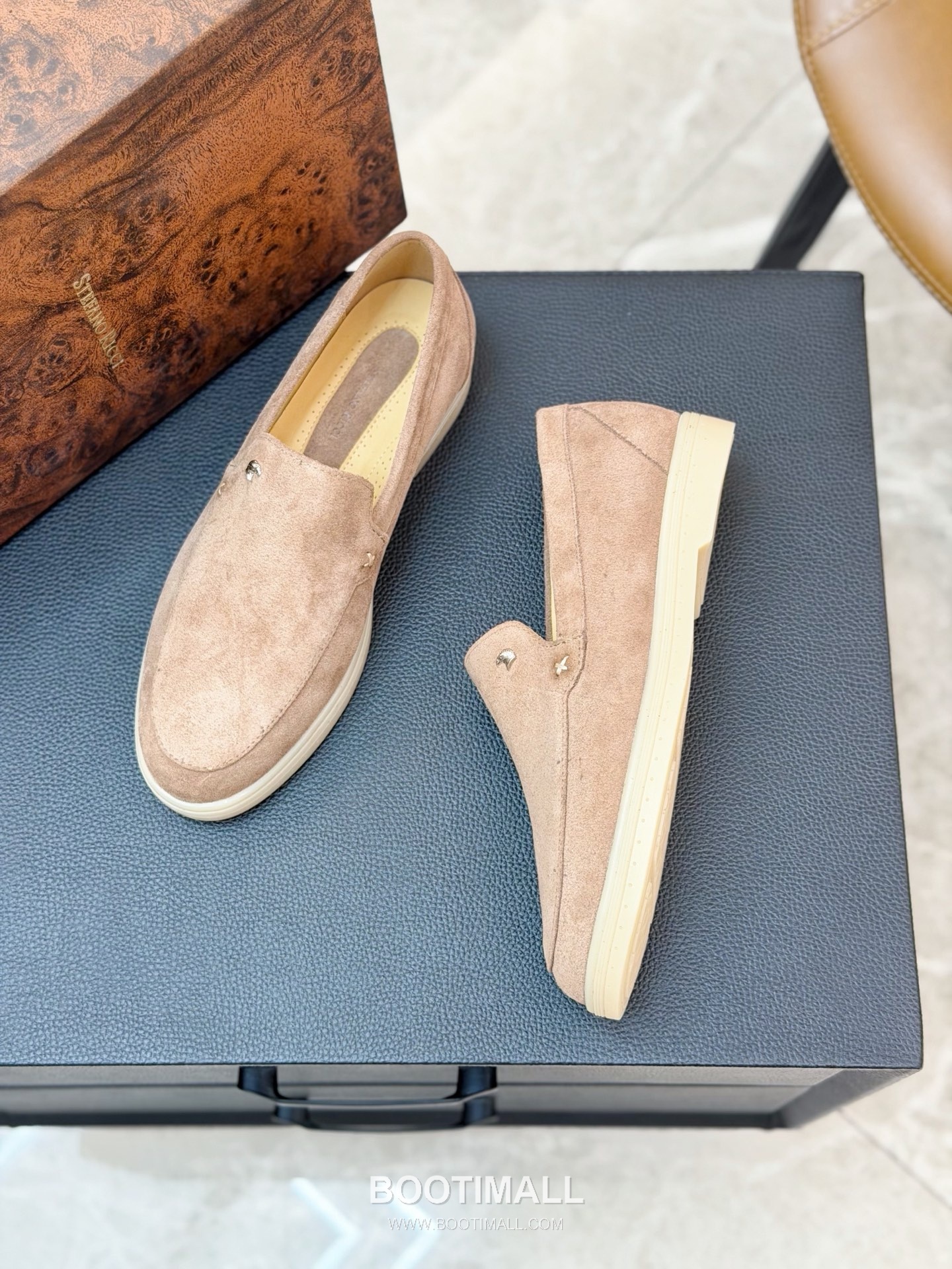 Stefano Ricci Nappa Calfskin Leather Low Sneakers with Metal Logo Tongue Buckle Detail 스테파노리치 나파 카프스킨 레더 로우 스니커즈 메탈 로고 텅 버클 디테일 3cm 7