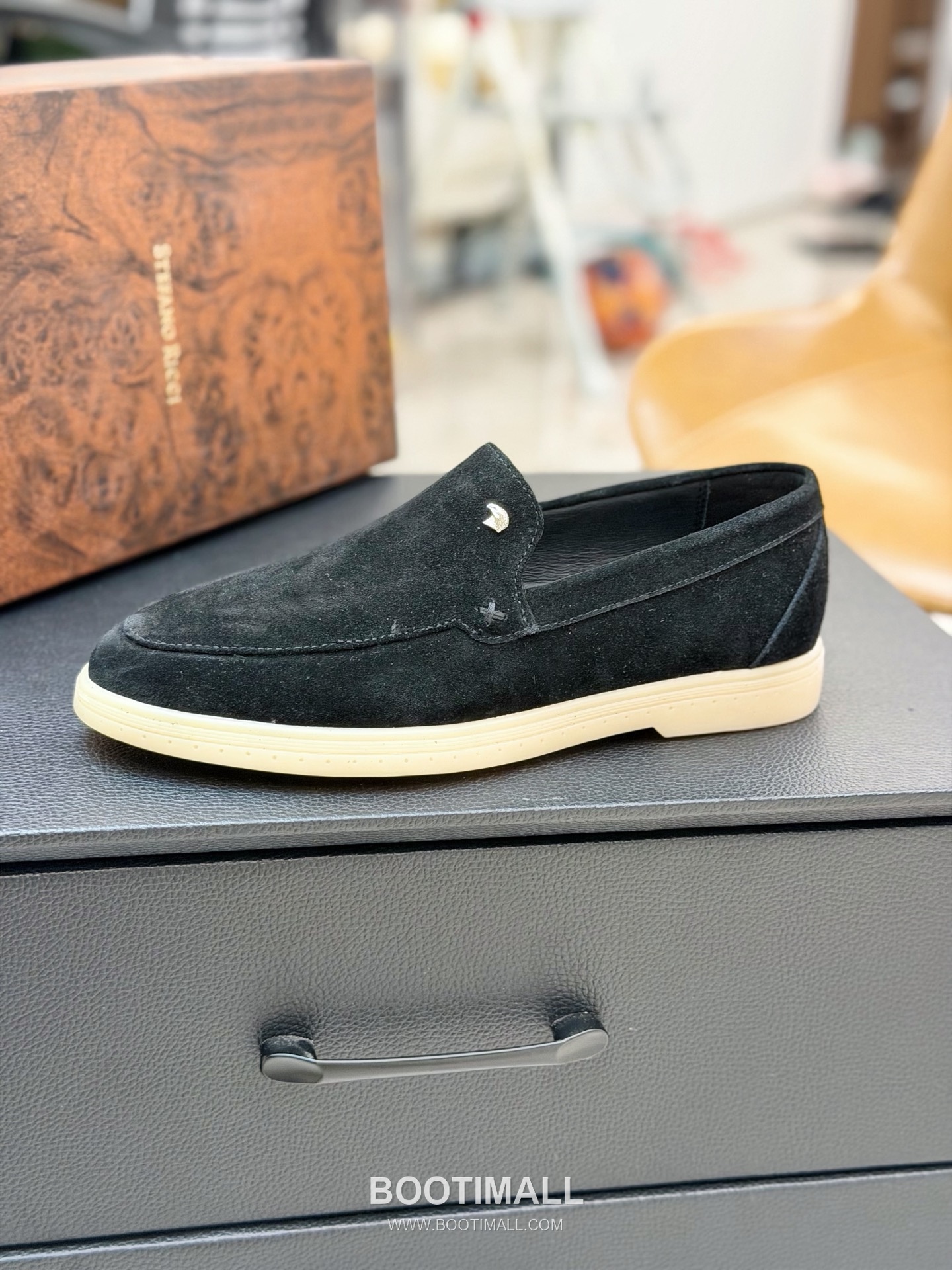 Stefano Ricci Nappa Calfskin Leather Low Sneakers with Metal Logo Tongue Buckle Detail 스테파노리치 나파 카프스킨 레더 로우 스니커즈 메탈 로고 텅 버클 디테일 3cm 6