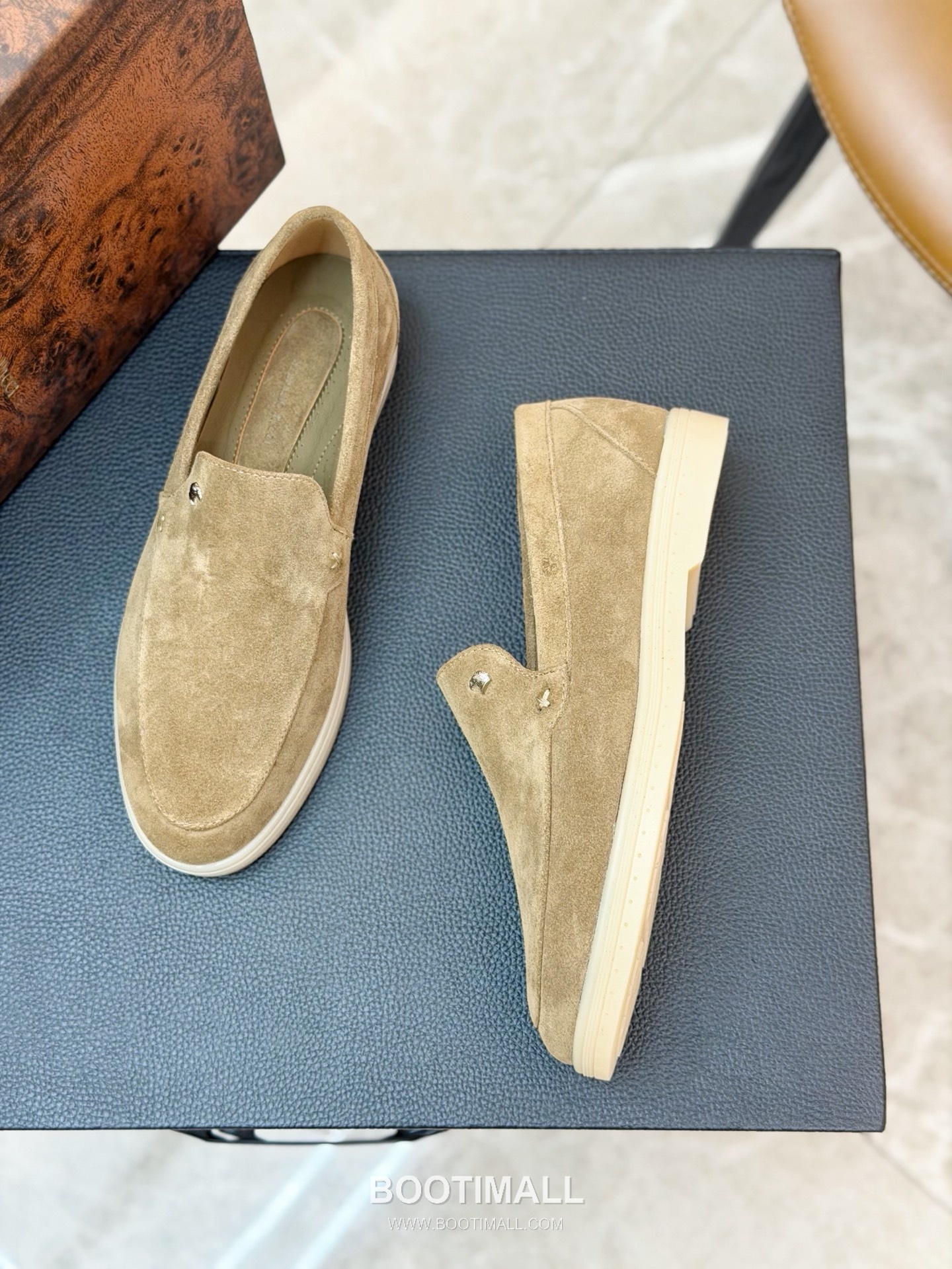 Stefano Ricci Nappa Calfskin Leather Low Sneakers with Metal Logo Tongue Buckle Detail 스테파노리치 나파 카프스킨 레더 로우 스니커즈 메탈 로고 텅 버클 디테일 3cm 2