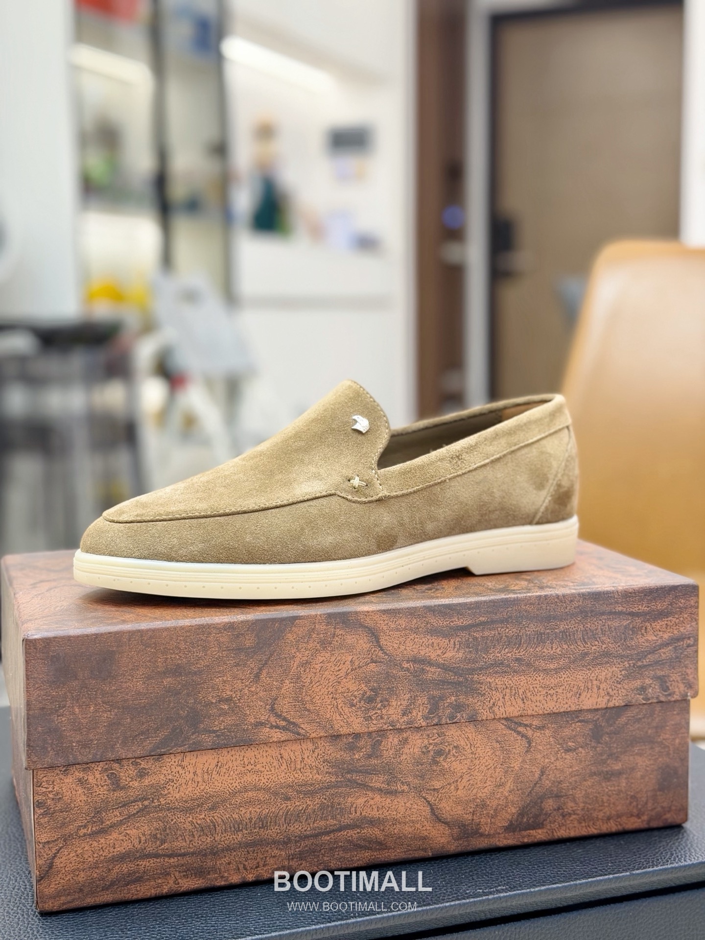 Stefano Ricci Nappa Calfskin Leather Low Sneakers with Metal Logo Tongue Buckle Detail 스테파노리치 나파 카프스킨 레더 로우 스니커즈 메탈 로고 텅 버클 디테일 3cm 6