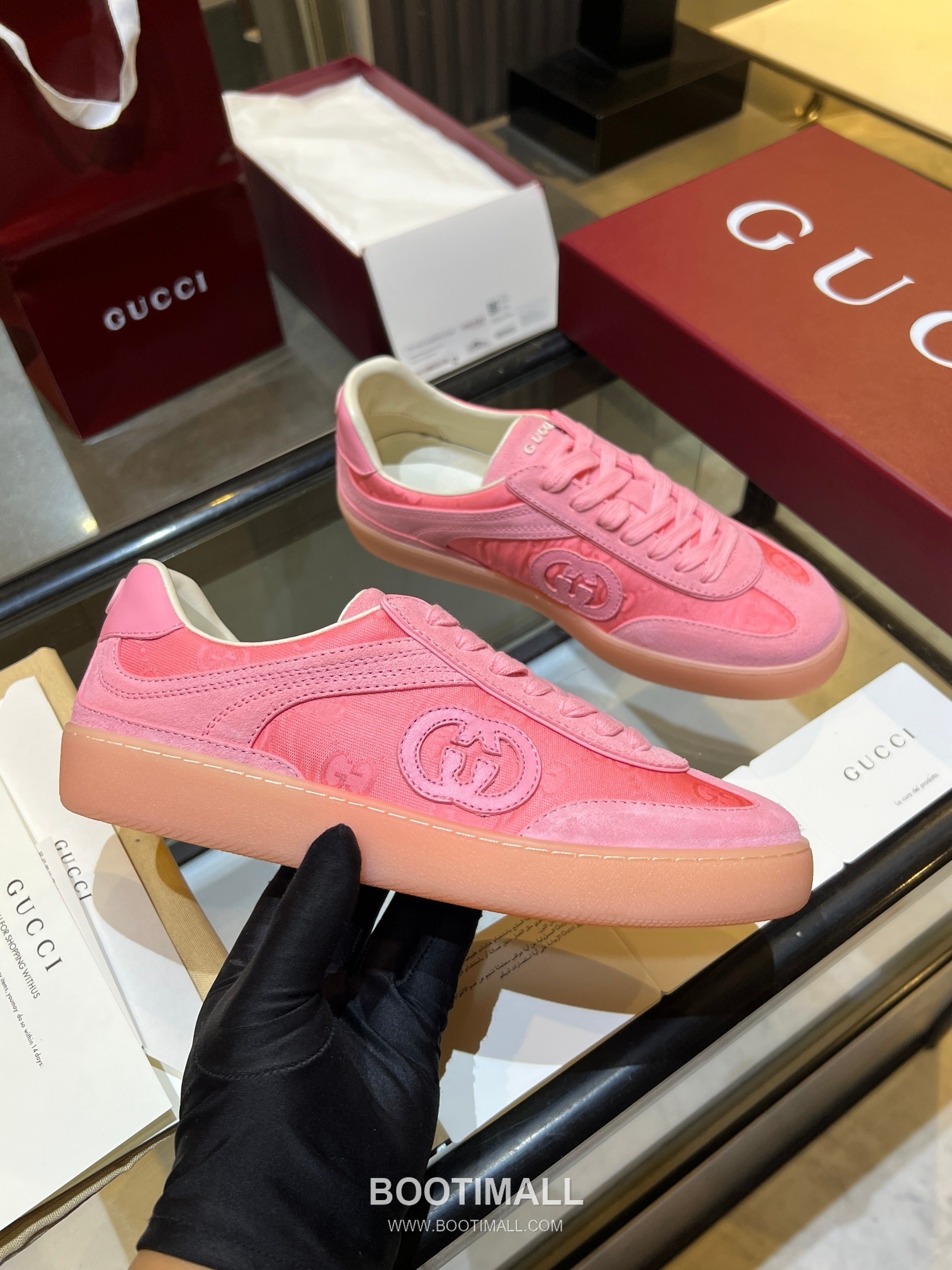 Gucci German Trainer Leather Mesh Suede Low Sneakers with Embossed Logo TPU Sole Detail 구찌 저먼 트레이너 레더 메쉬 스웨이드 로우 스니커즈 엠보싱 로고 TPU 솔 디테일 3cm 1