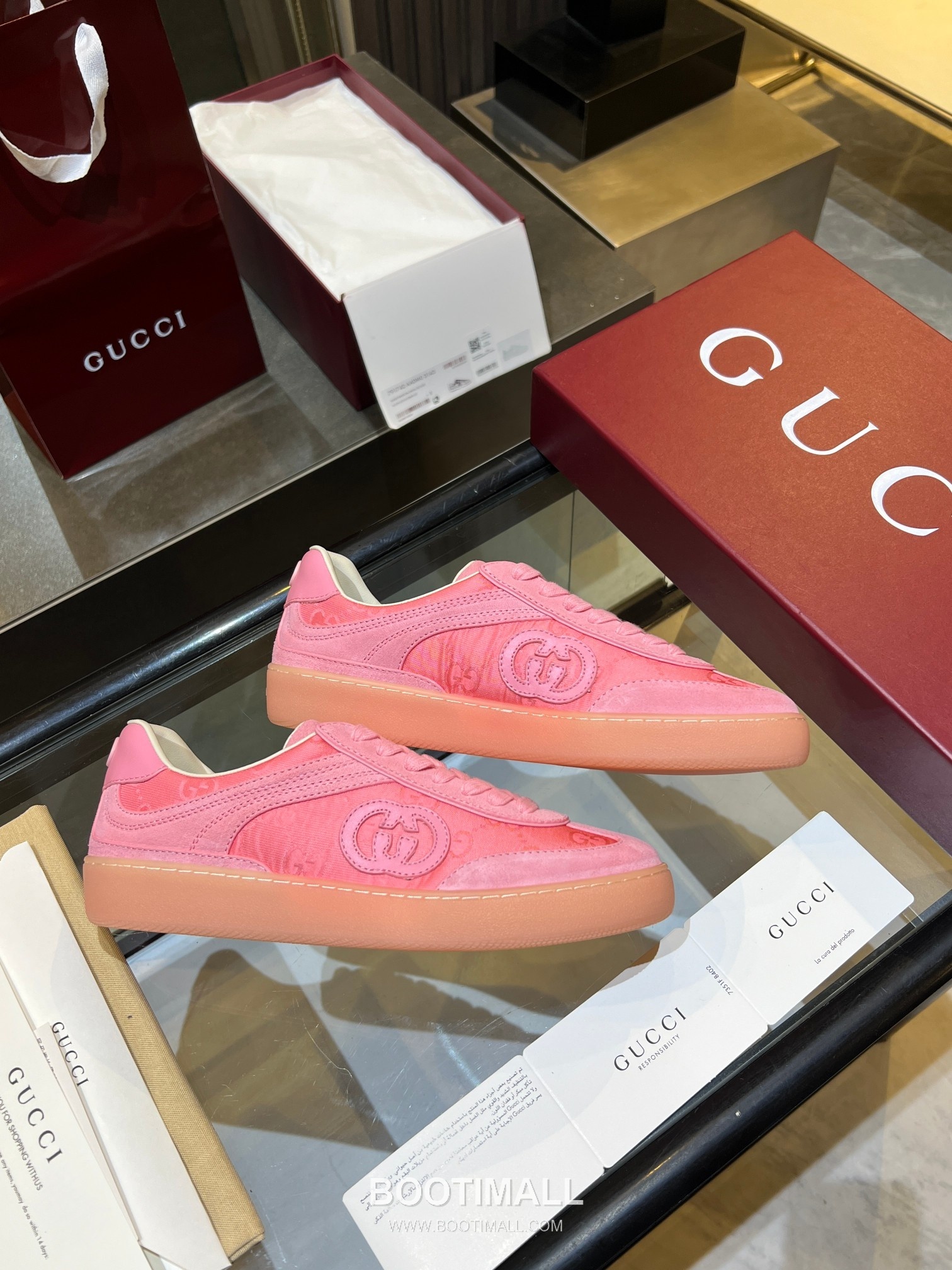 Gucci German Trainer Leather Mesh Suede Low Sneakers with Embossed Logo TPU Sole Detail 구찌 저먼 트레이너 레더 메쉬 스웨이드 로우 스니커즈 엠보싱 로고 TPU 솔 디테일 3cm 2
