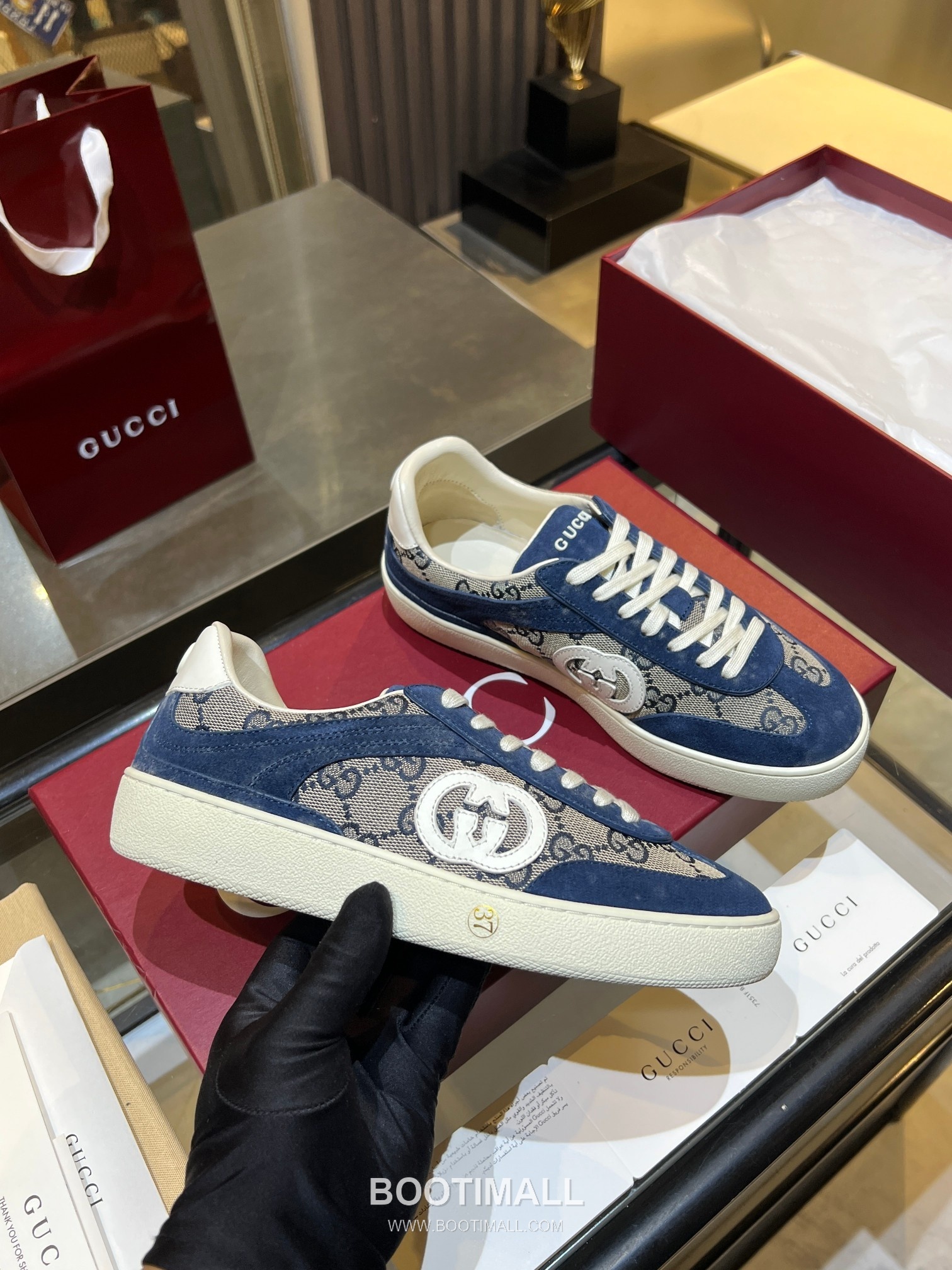 Gucci German Trainer Leather Mesh Suede Low Sneakers with Embossed Logo TPU Sole Detail 구찌 저먼 트레이너 레더 메쉬 스웨이드 로우 스니커즈 엠보싱 로고 TPU 솔 디테일 3cm 1