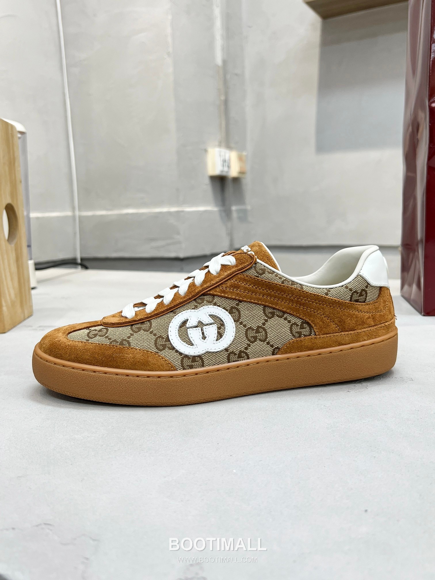 Gucci German Trainer Calfskin Leather Mesh Low Sneakers with Embossed Logo TPU Sole Detail 구찌 저먼 트레이너 카프스킨 레더 메쉬 로우 스니커즈 엠보싱 로고 TPU 솔 디테일 3cm 5