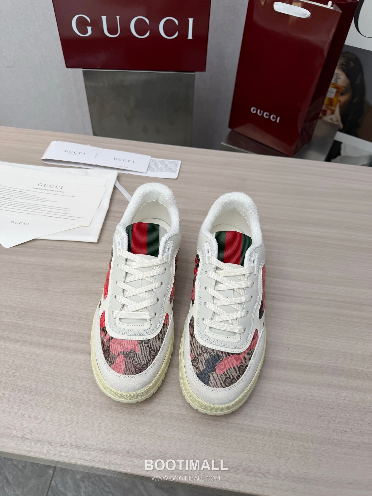 Gucci Double G Calfskin Leather High Low Sneakers with Distressed Cutout Panel TPU Sole Detail 구찌 더블G 카프스킨 레더 하이로우 스니커즈 디스트레스드 컷아웃 패널 TPU 솔 디테일 3cm 3