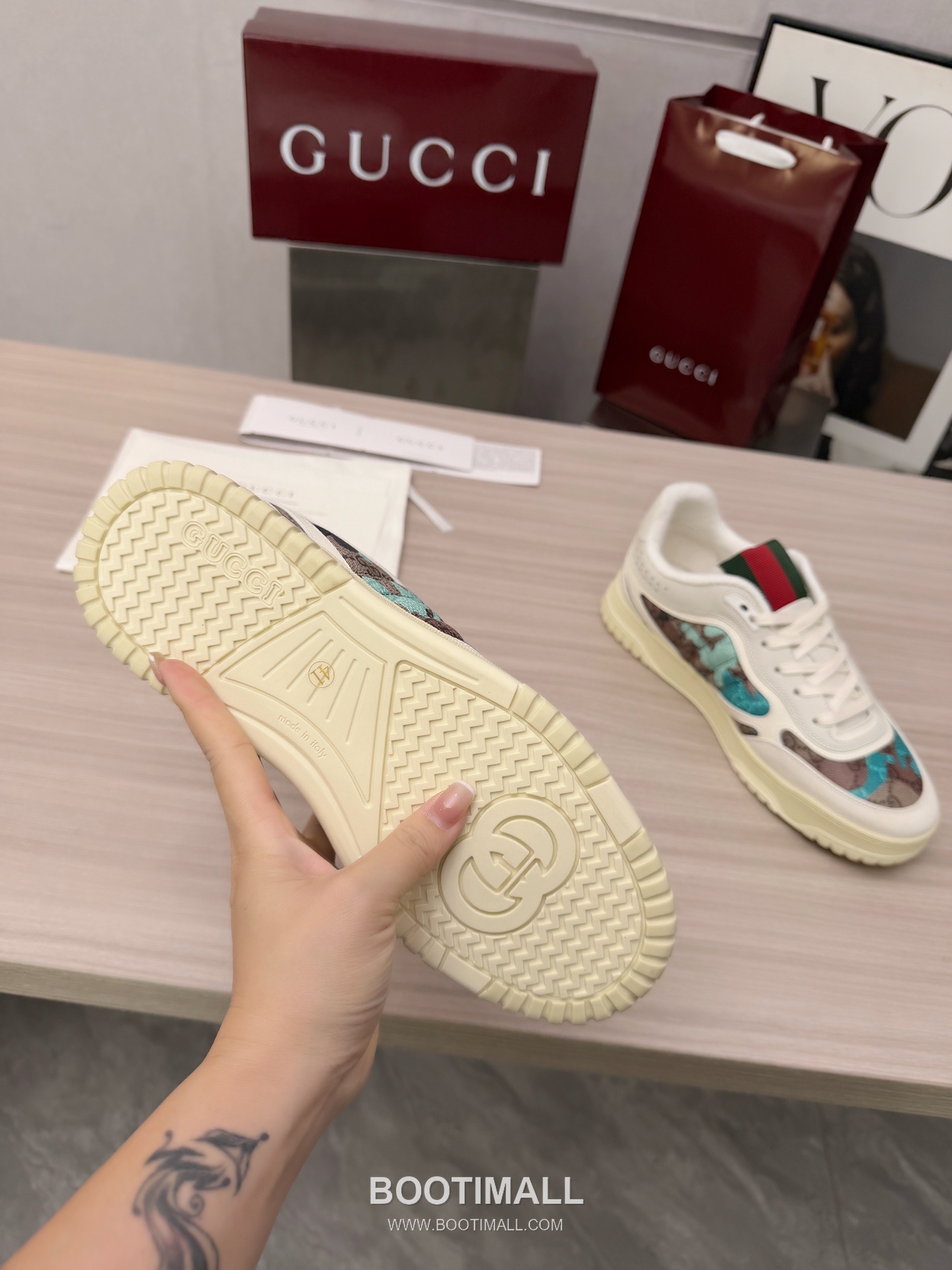 Gucci Double G Calfskin Leather High Low Sneakers with Distressed Cutout Panel TPU Sole Detail 구찌 더블G 카프스킨 레더 하이로우 스니커즈 디스트레스드 컷아웃 패널 TPU 솔 디테일 3cm 11