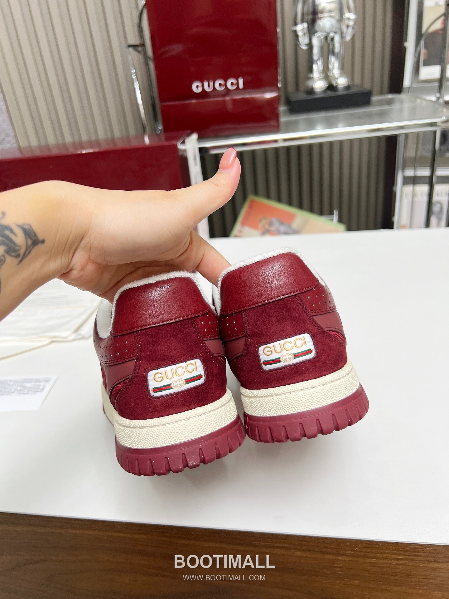 Gucci Double G Calfskin Leather High Low Sneakers with Distressed Cutout Panel TPU Sole Detail 구찌 더블G 카프스킨 레더 하이로우 스니커즈 디스트레스드 컷아웃 패널 TPU 솔 디테일 3cm 4