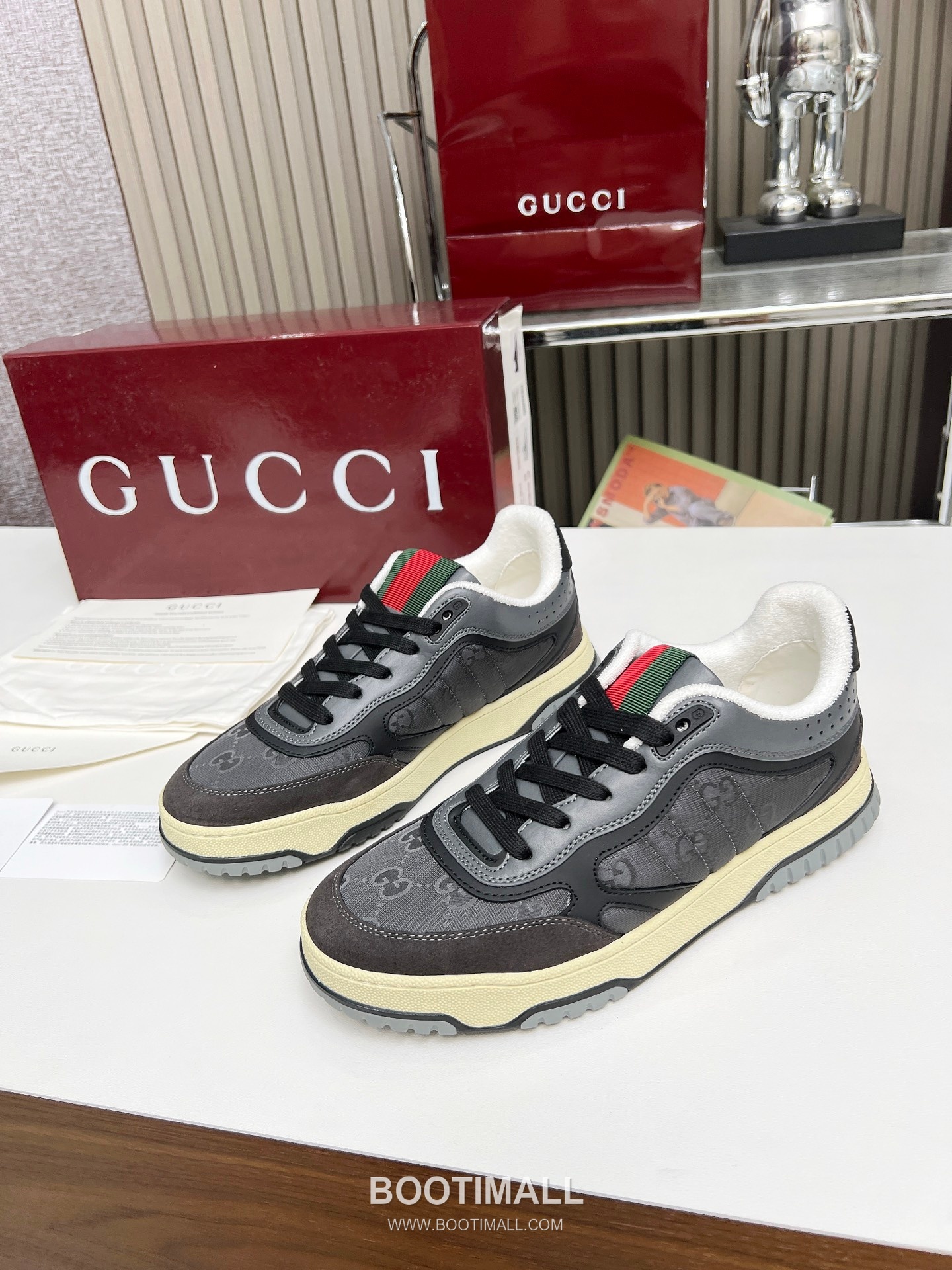 Gucci Double G Calfskin Leather High Low Sneakers with Distressed Cutout Panel TPU Sole Detail 구찌 더블G 카프스킨 레더 하이로우 스니커즈 디스트레스드 컷아웃 패널 TPU 솔 디테일 3cm 1