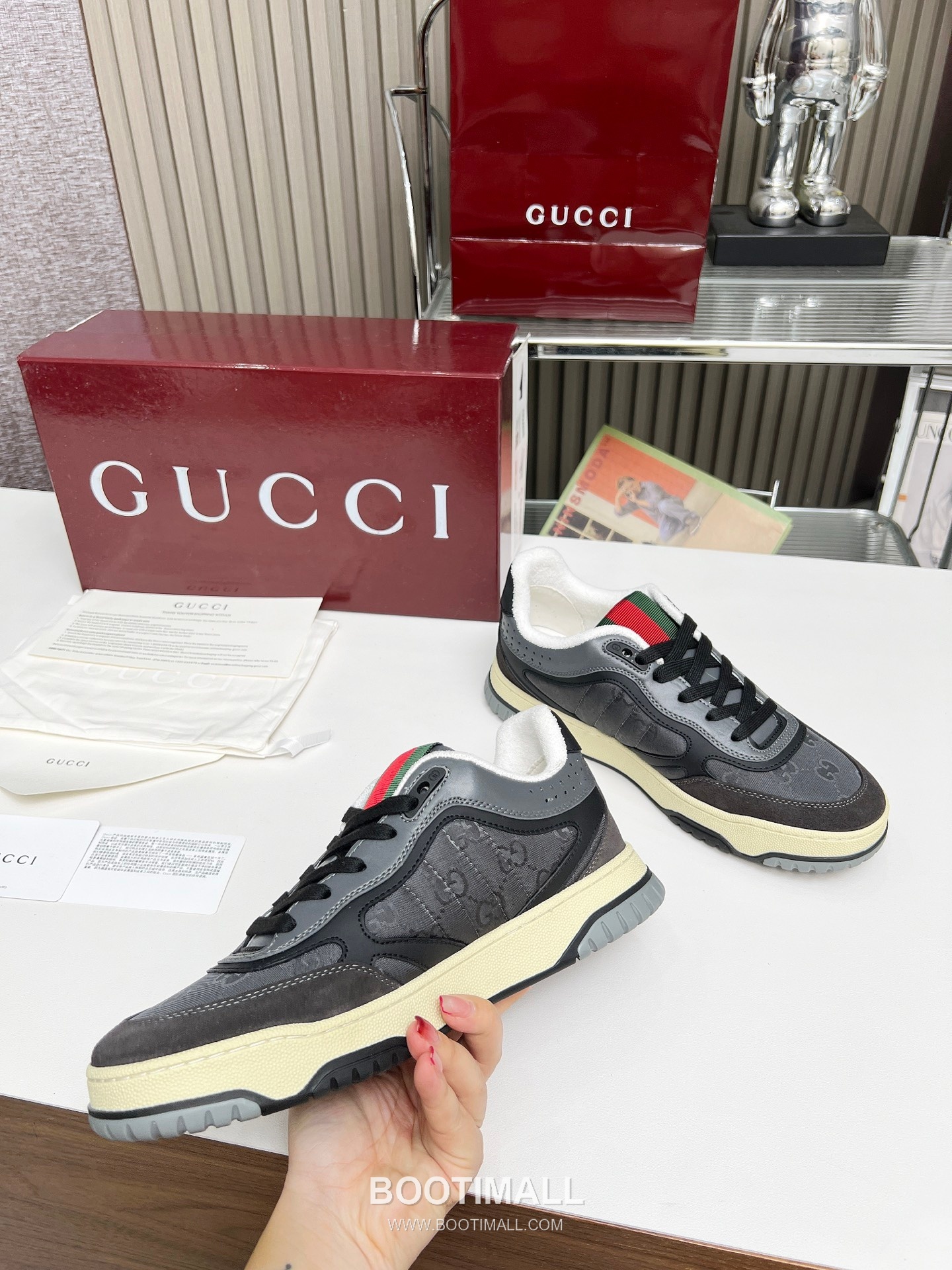 Gucci Double G Calfskin Leather High Low Sneakers with Distressed Cutout Panel TPU Sole Detail 구찌 더블G 카프스킨 레더 하이로우 스니커즈 디스트레스드 컷아웃 패널 TPU 솔 디테일 3cm 7