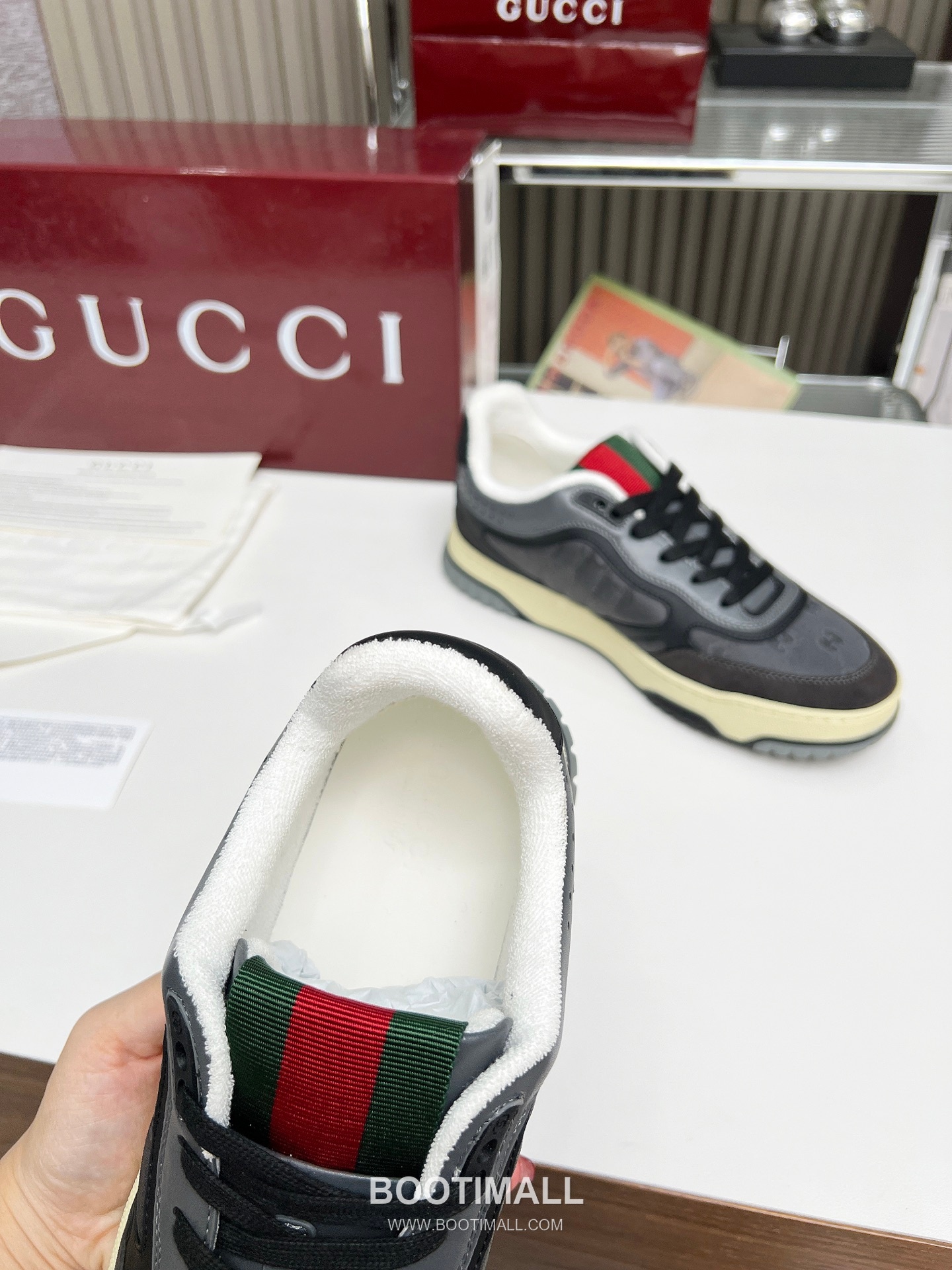 Gucci Double G Calfskin Leather High Low Sneakers with Distressed Cutout Panel TPU Sole Detail 구찌 더블G 카프스킨 레더 하이로우 스니커즈 디스트레스드 컷아웃 패널 TPU 솔 디테일 3cm 9