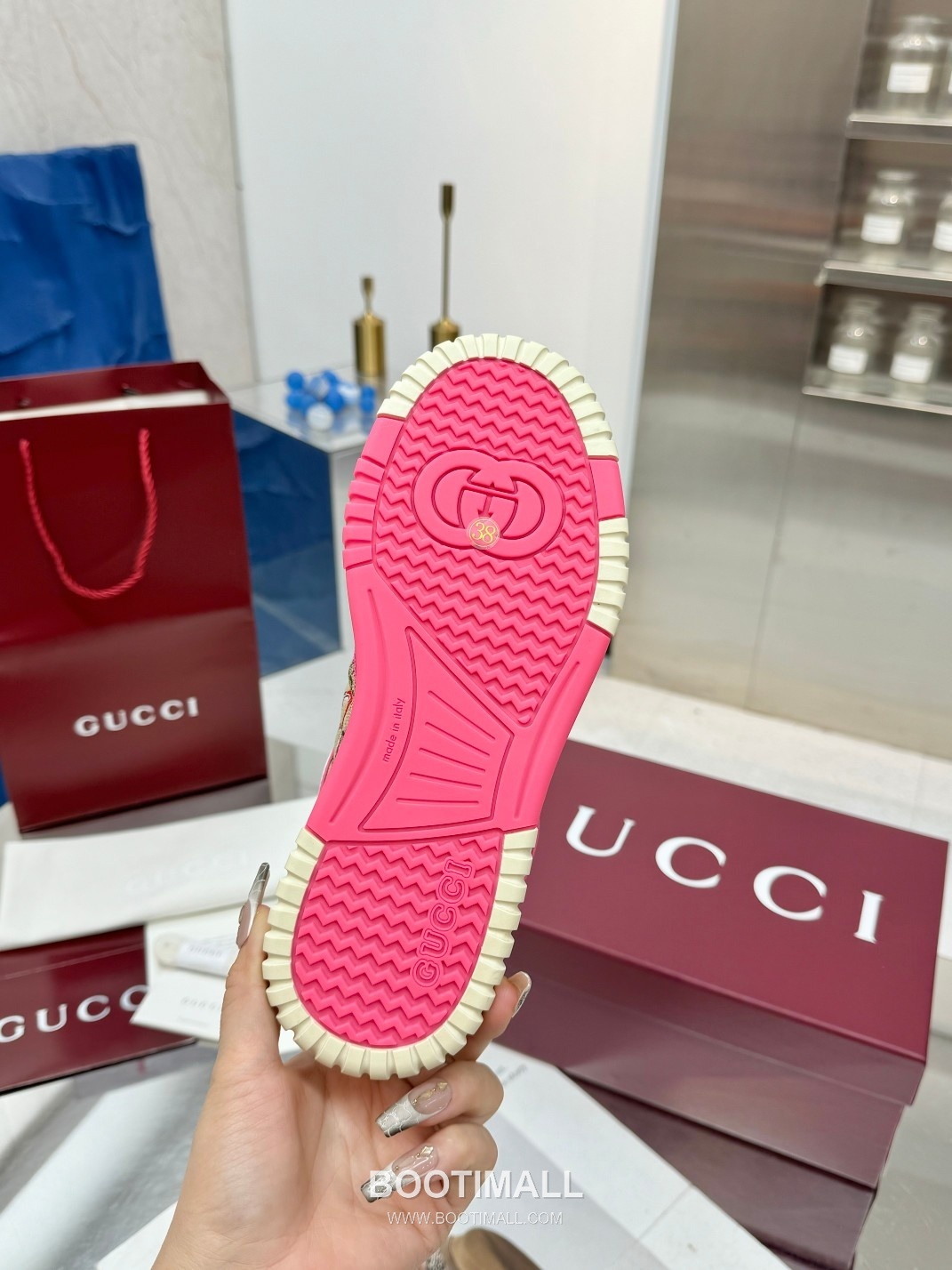 Gucci Double G Calfskin Leather High Low Sneakers with Distressed Cutout Panel TPU Sole Detail 구찌 더블G 카프스킨 레더 하이로우 스니커즈 디스트레스드 컷아웃 패널 TPU 솔 디테일 3cm 10