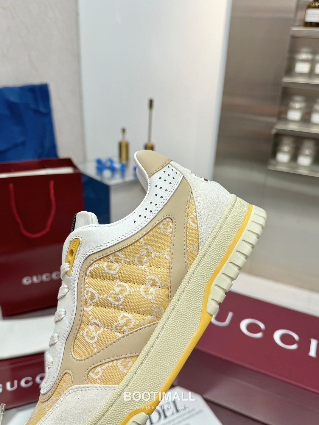 Gucci Double G Calfskin Leather High Low Sneakers with Distressed Cutout Panel TPU Sole Detail 구찌 더블G 카프스킨 레더 하이로우 스니커즈 디스트레스드 컷아웃 패널 TPU 솔 디테일 3cm 3