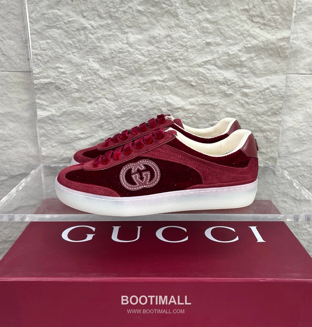 Gucci German Trainer Velvet Low Sneakers with Embossed Logo TPU Sole Detail 구찌 저먼 트레이너 벨벳 로우 스니커즈 엠보싱 로고 TPU 솔 디테일 3cm 1