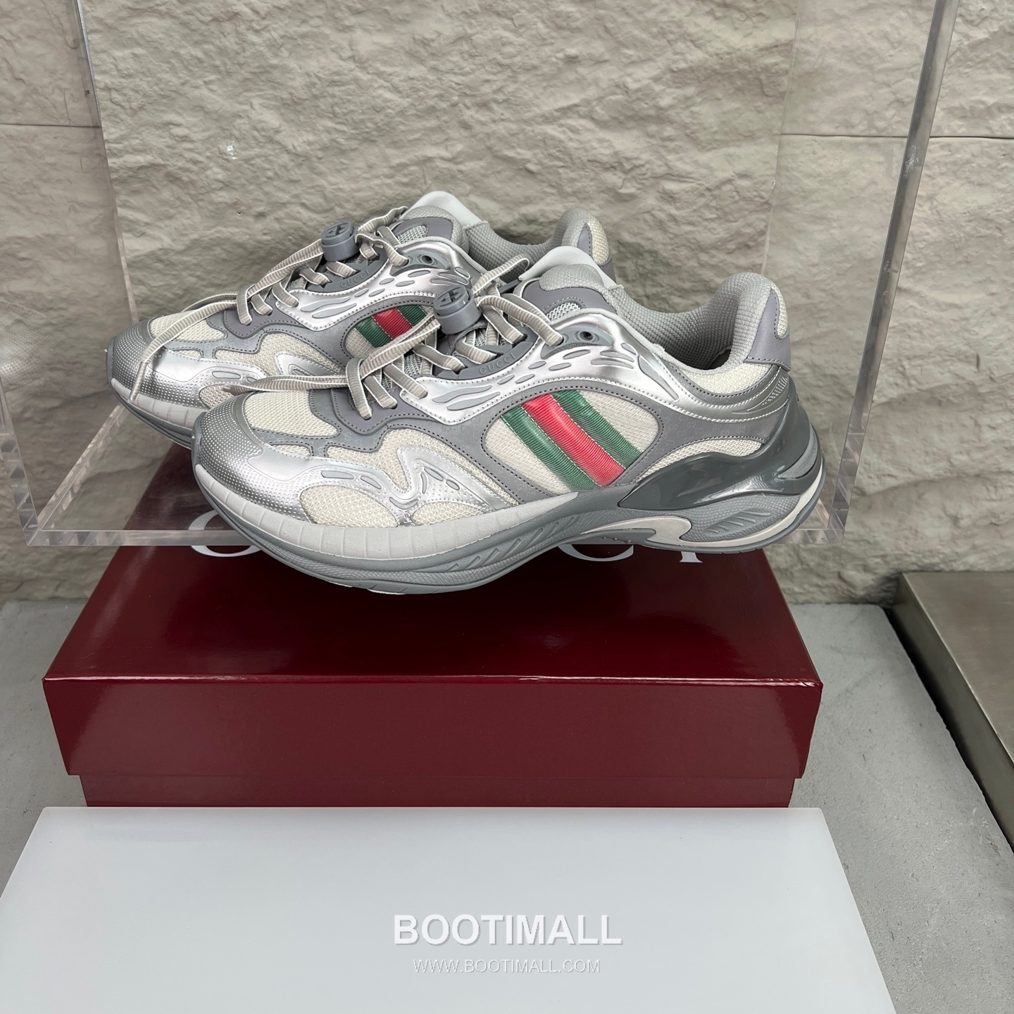Gucci 2.0 Mesh Calfskin Leather Low Sneakers with GG Reflective Stripe Double G Lock Detail EVA TPU Sole 구찌 2.0 메쉬 카프스킨 레더 로우 스니커즈 GG 리플렉티브 스트라이프 더블G 락 디테일 EVA TPU 솔 4cm 1