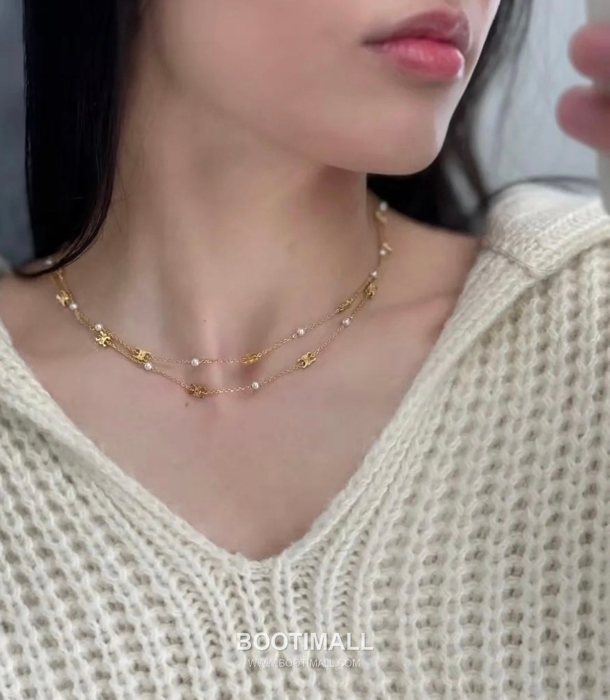 Celine Triomphe Double Layer Brass Gold Plated Necklace with Bead Chain Pendant 셀린느 트리옹프 더블 레이어 황동 골드도금 네클리스 비드 체인 펜던트 1